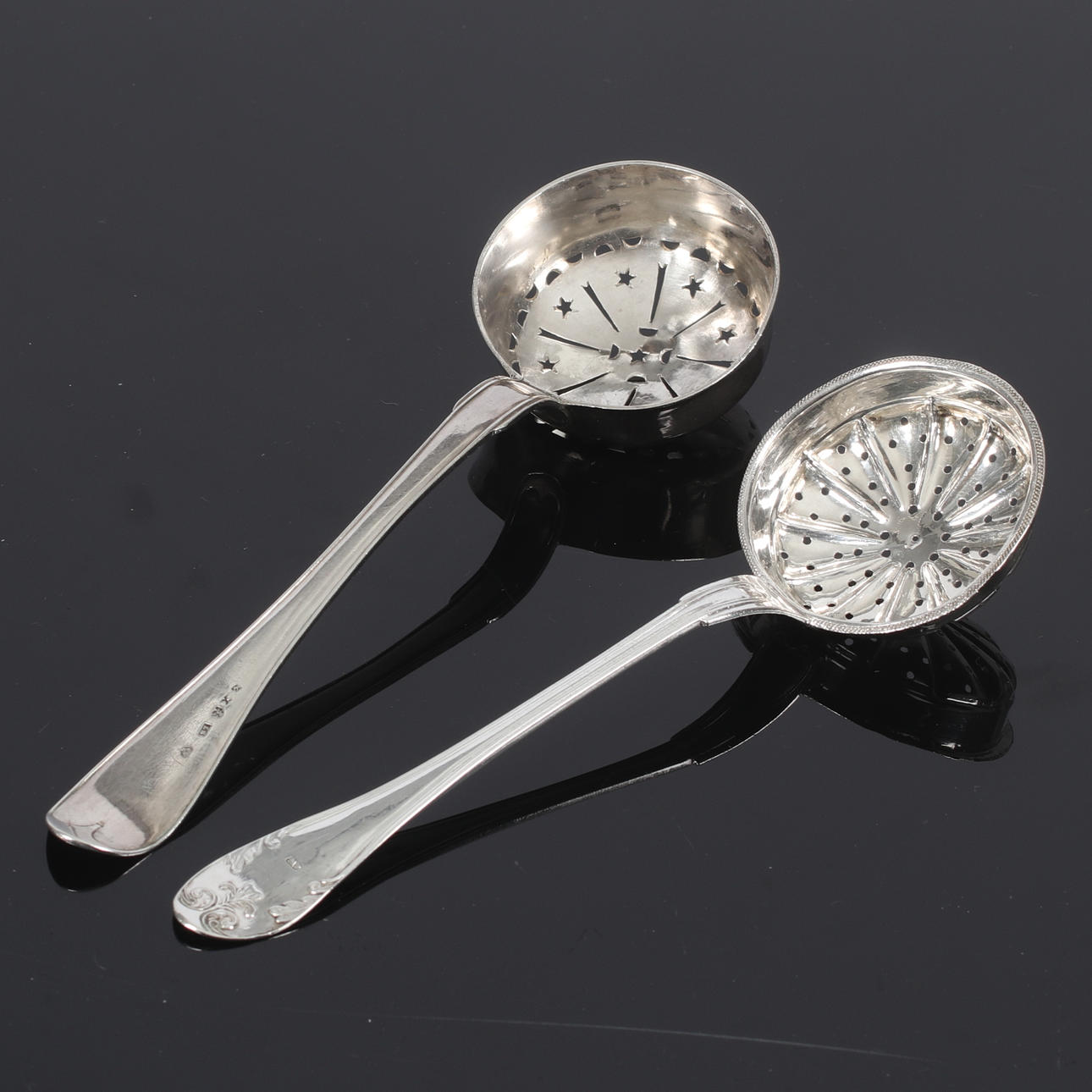 STRAWS, 2 pcs. silver, Lars Söderström (1815-1833). Umeå, 1828 and Johan Mauritz Corth (1837-1875), Nyköping, 1859. Weight 89 grams.
