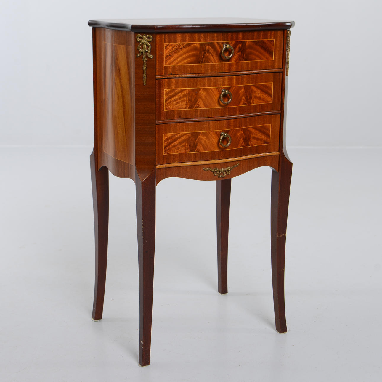 A 20th-century bedside table.