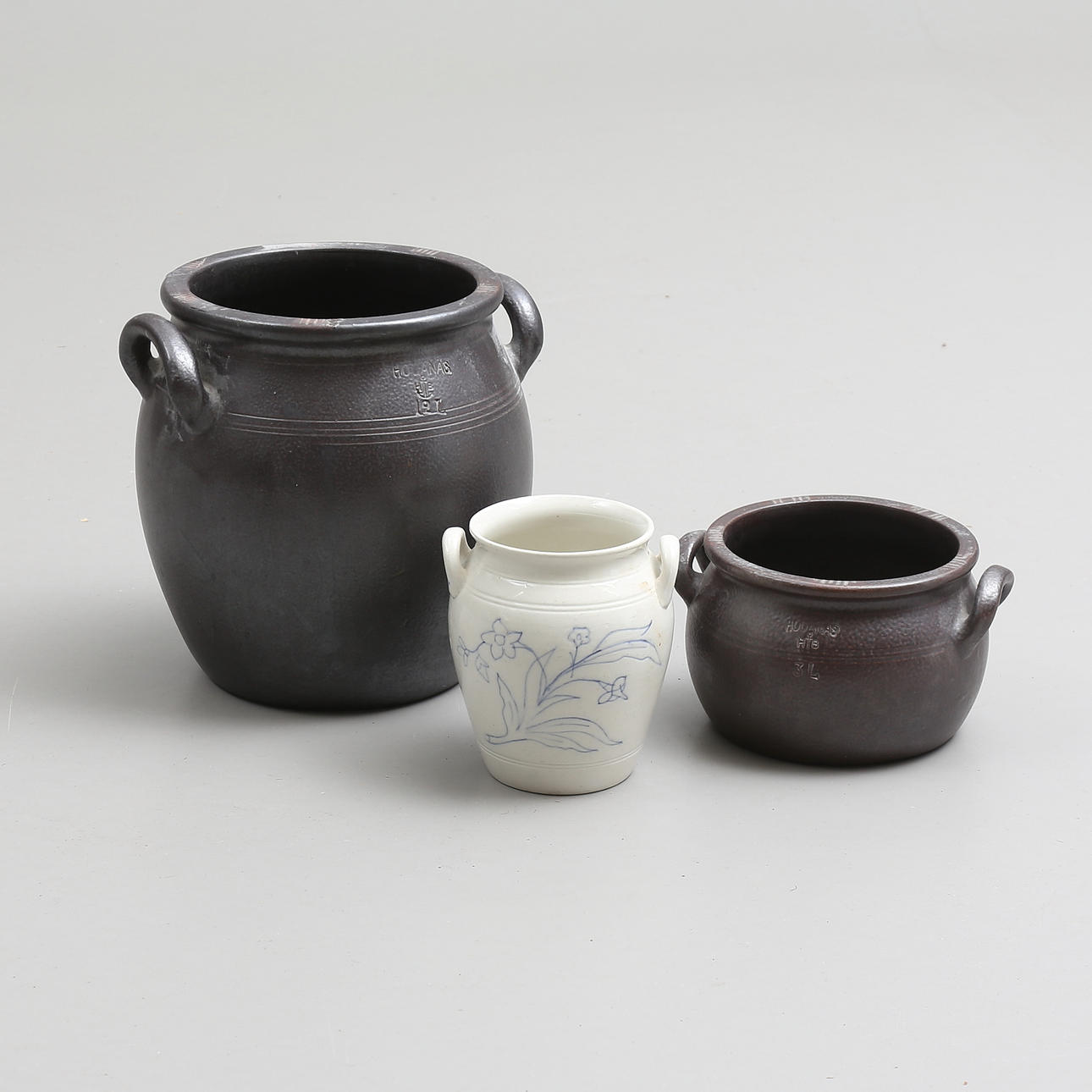 KRUS, 3 st, stengods, Höganäs/Rörstrand.