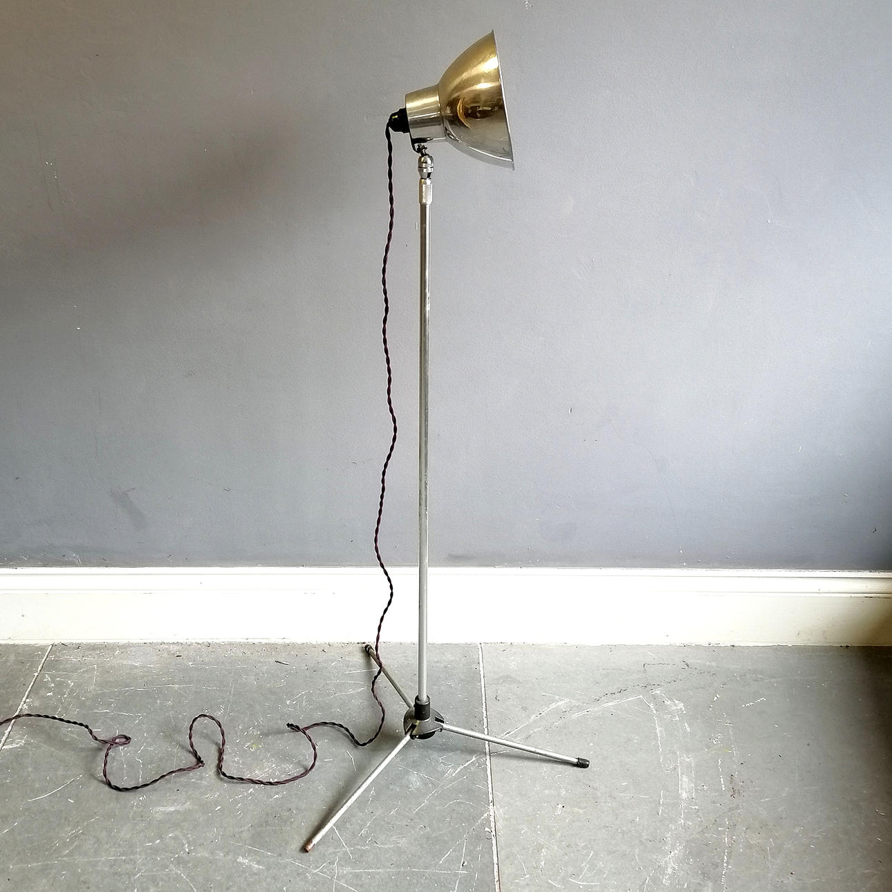 PHOTAX ALUMINIUM ADJUSTABLE LAMP.