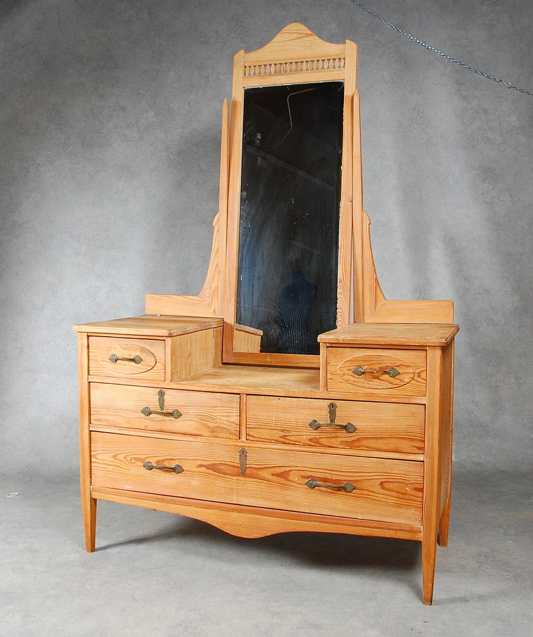 SPEGELBYRÅ, 1900-talets början.