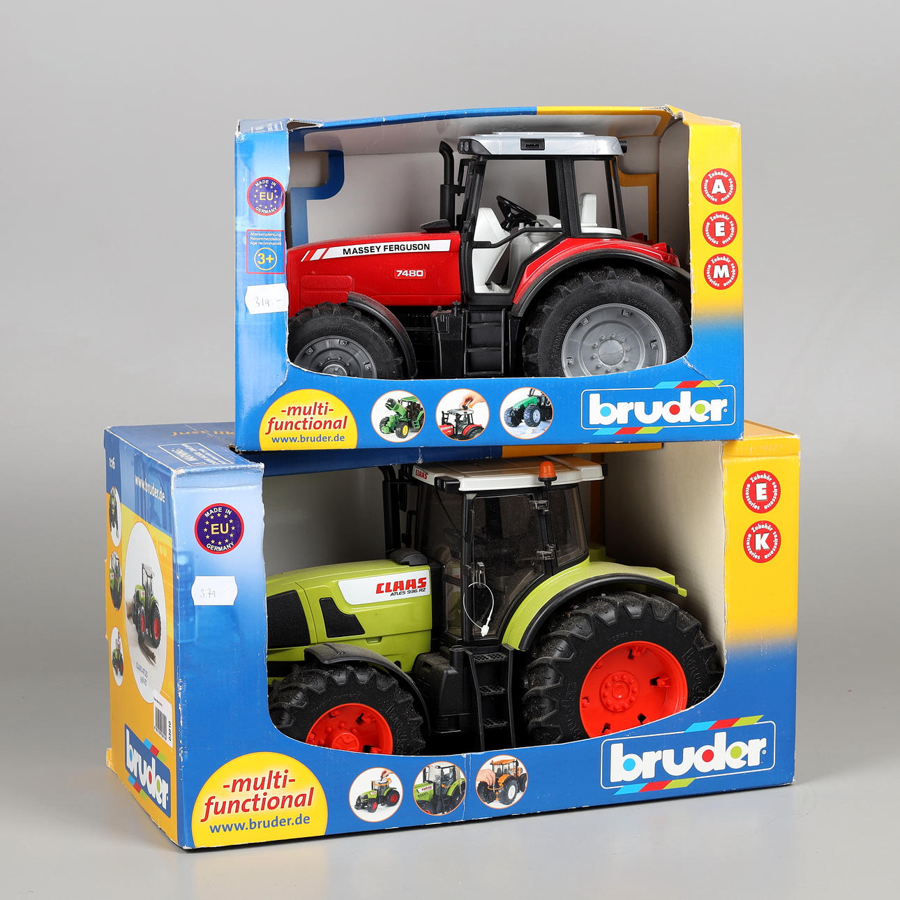 BRUDER, 2 st, traktorer, 2000-tal.