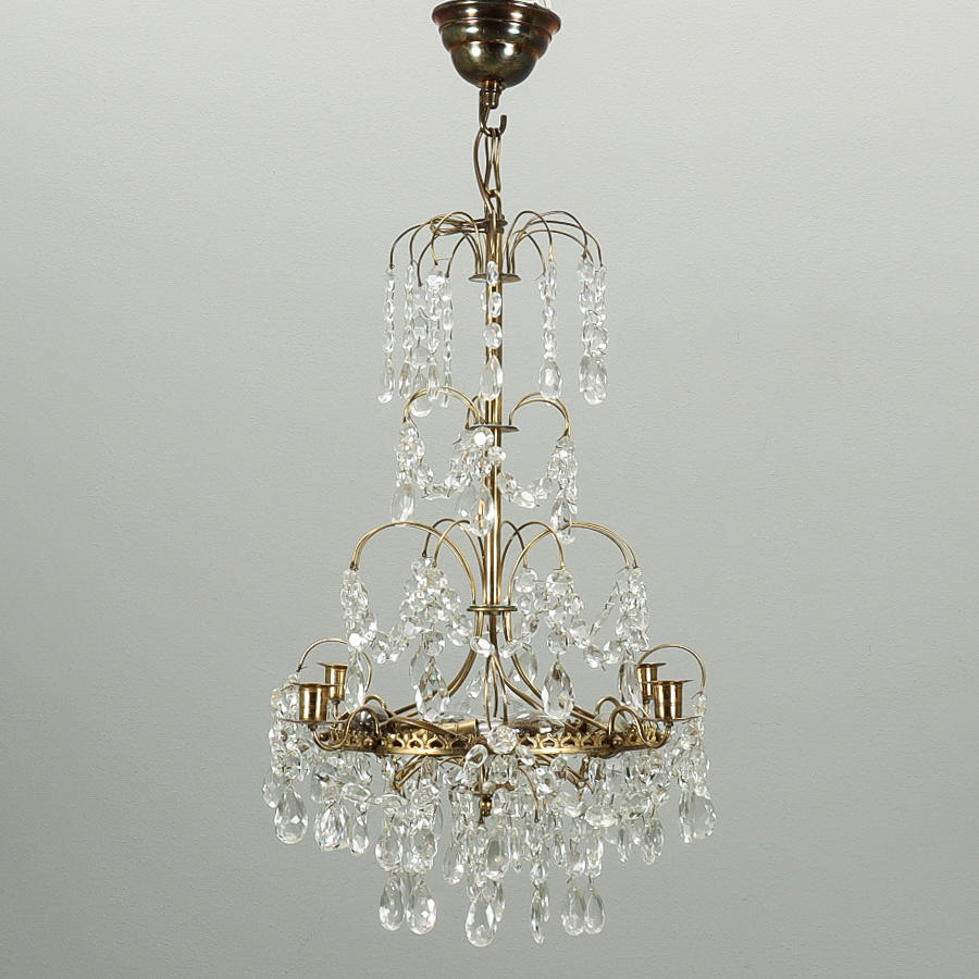 KRISTALLKRONA 4 ljushållare.