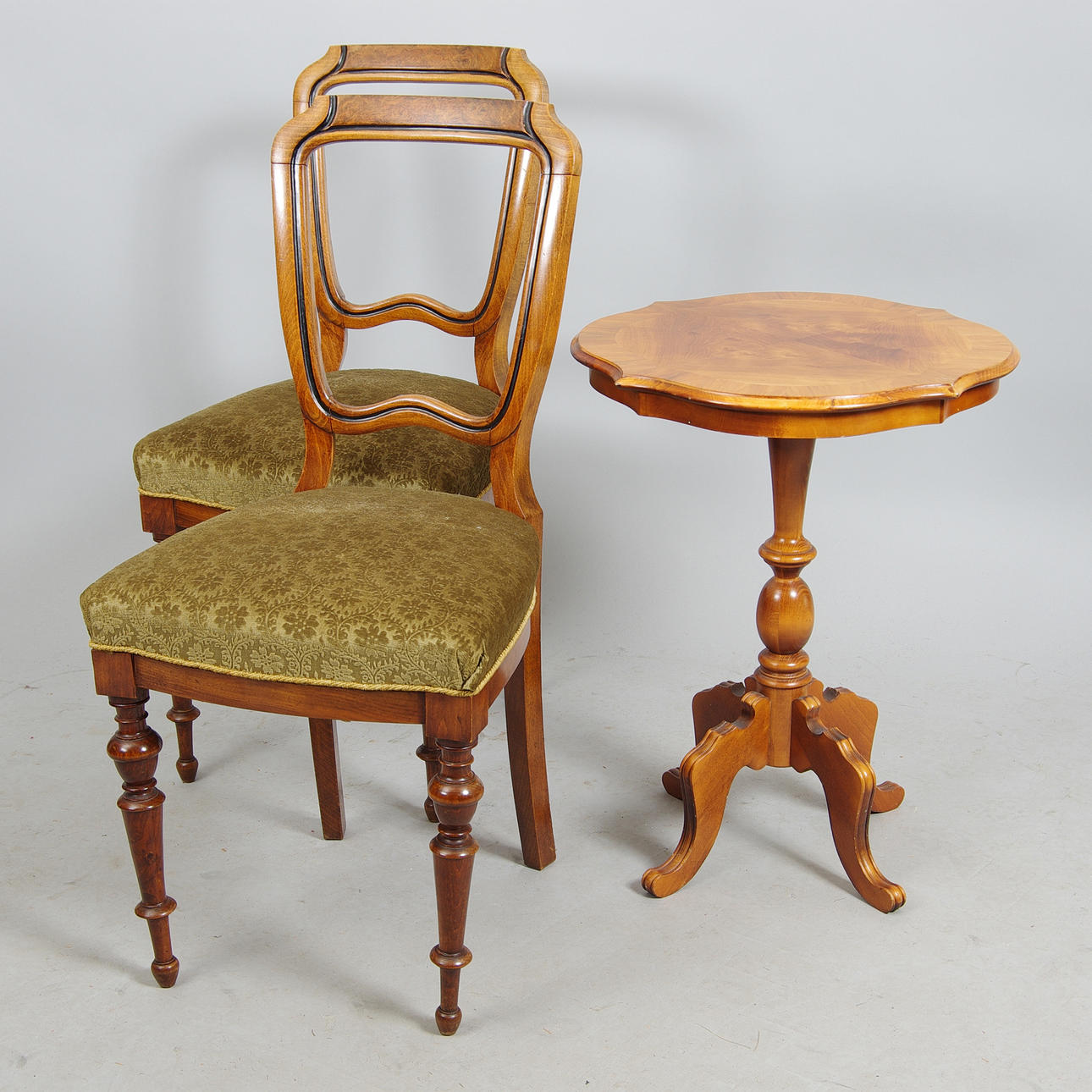 STOLAR SAMT PELARBORD, mahogny, rokokostil.