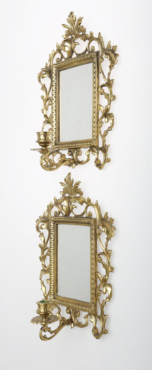 SPEGELLAMPETTER, 1 par, mässing, rokokostil.