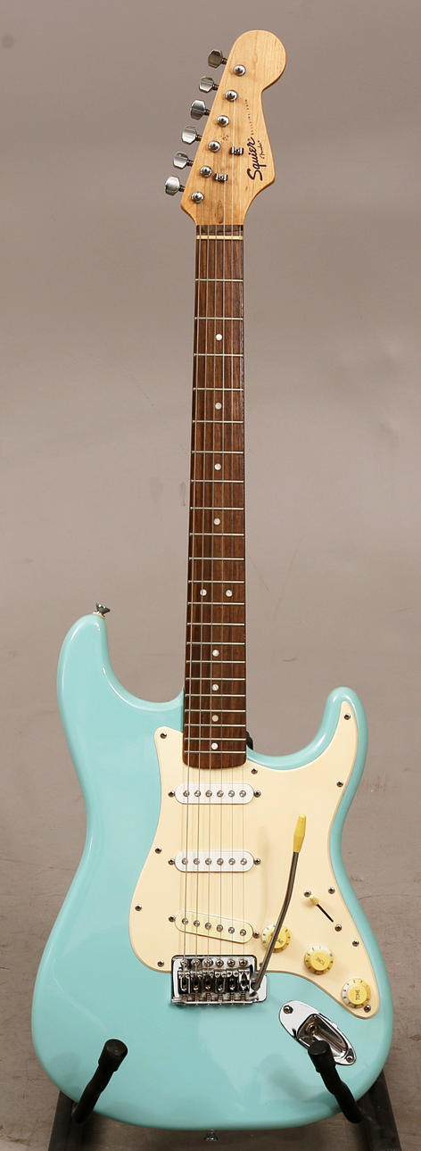 E-GITARRE, Squier, Fender, China.