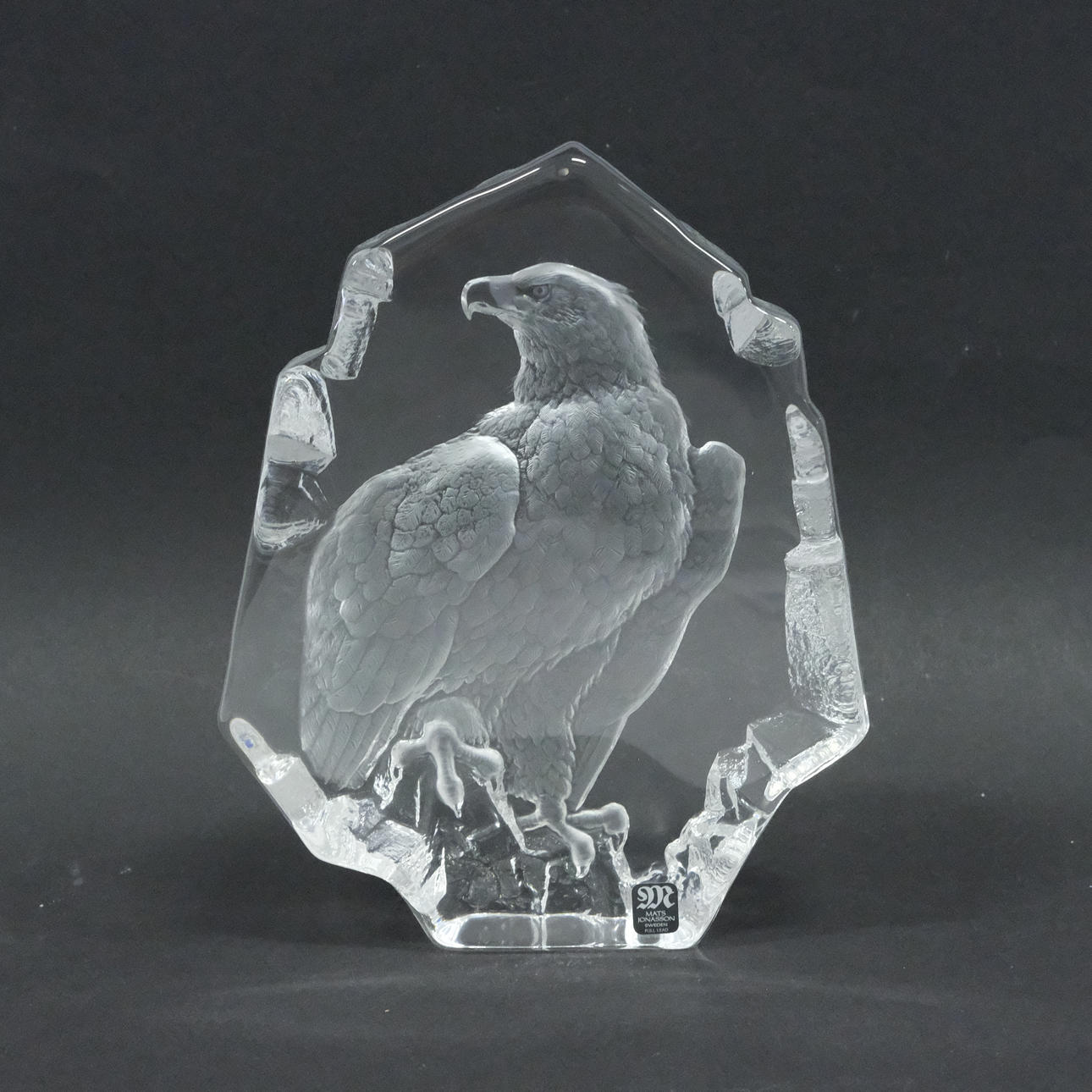 MATS JONASSON. GLASS SCULPTURE. EAGLE.