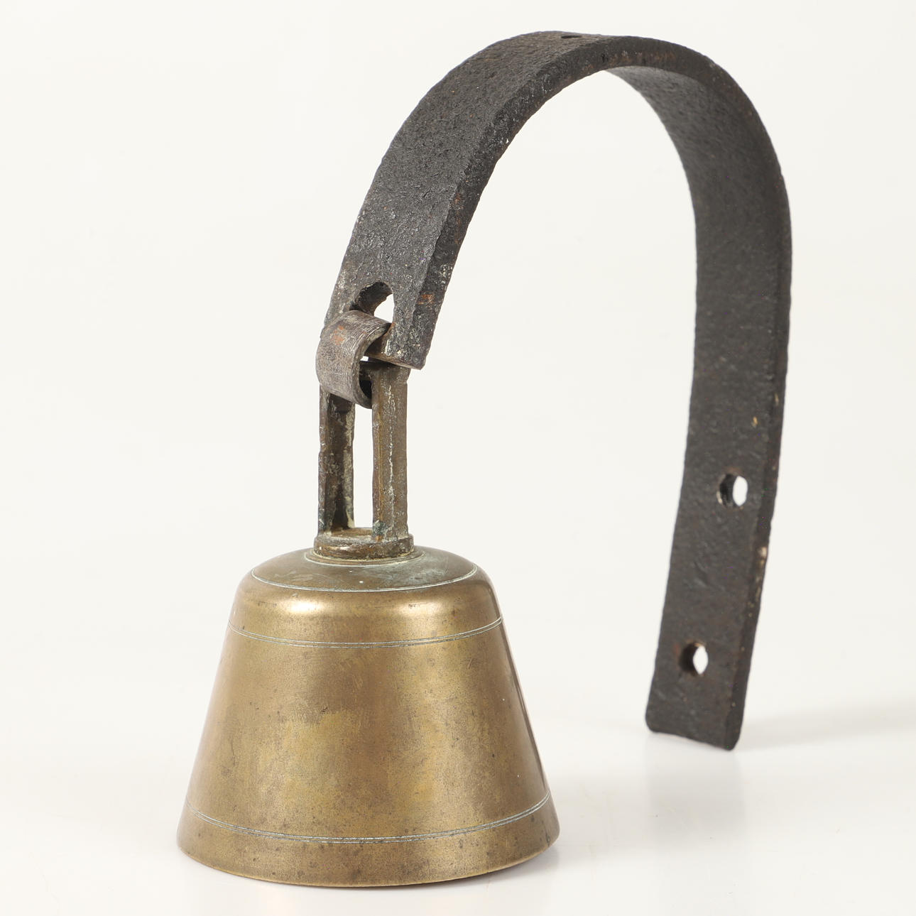 DÖRRPINGLA, mässing/smide, 1900-tal.