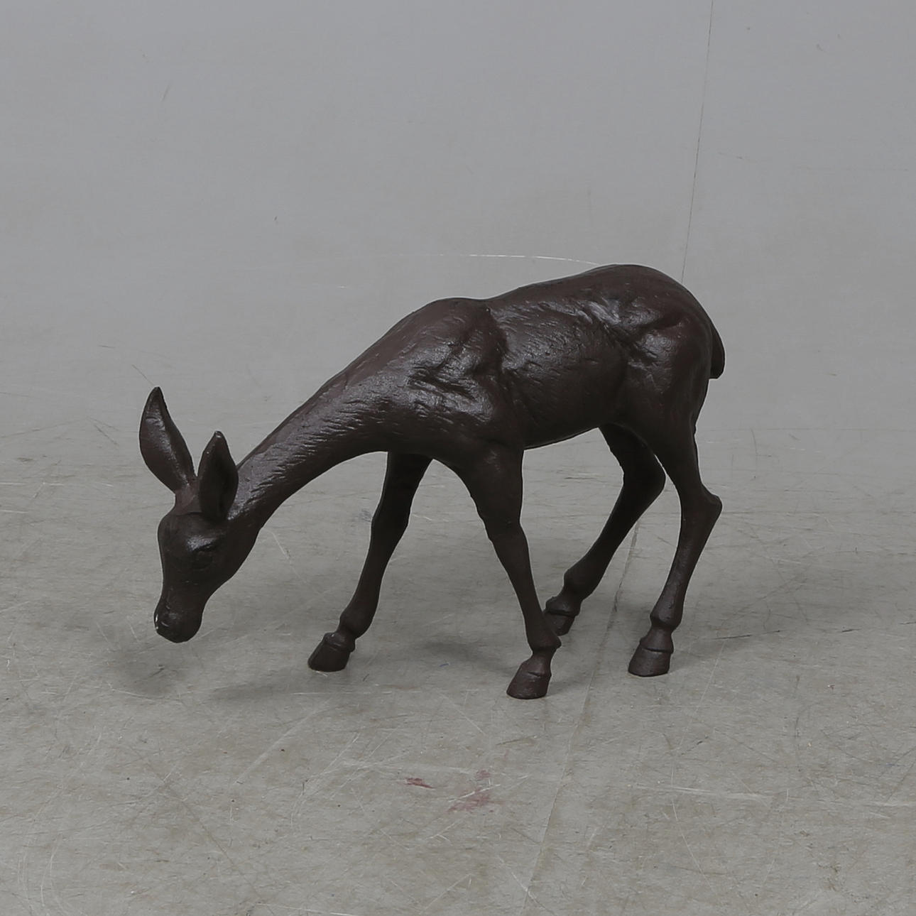 TRÄDGÅRDSSKULPTUR, gjutjärn, rådjur, 2000-tal.