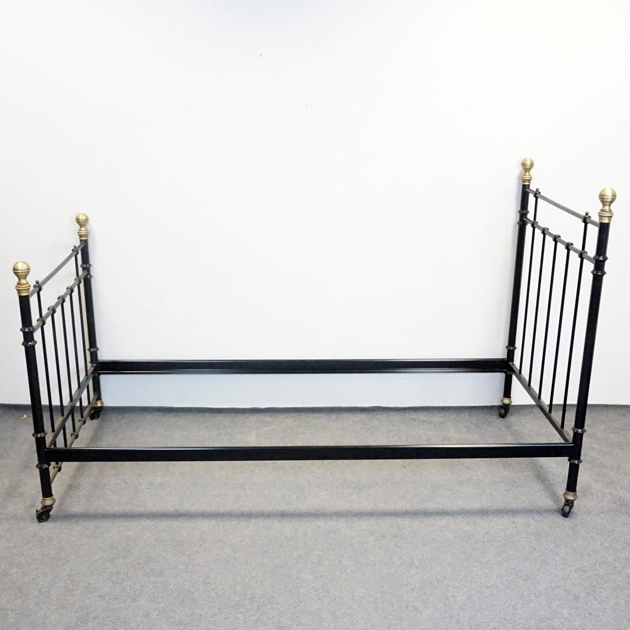 j-rns-ng-1900-tal-m-bler-vrigt-auctionet