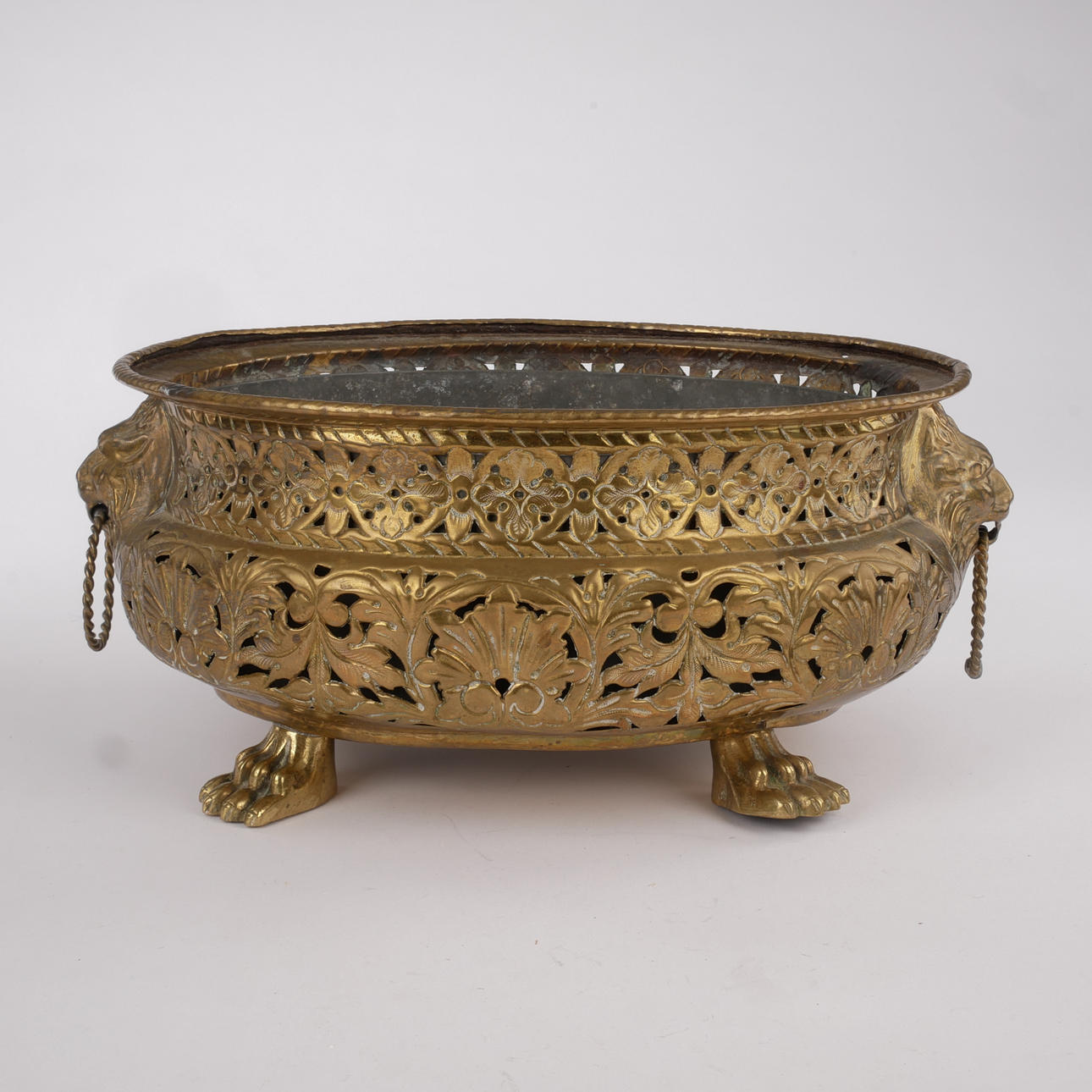 A brass JARDINJÄR, 18th/20th century.