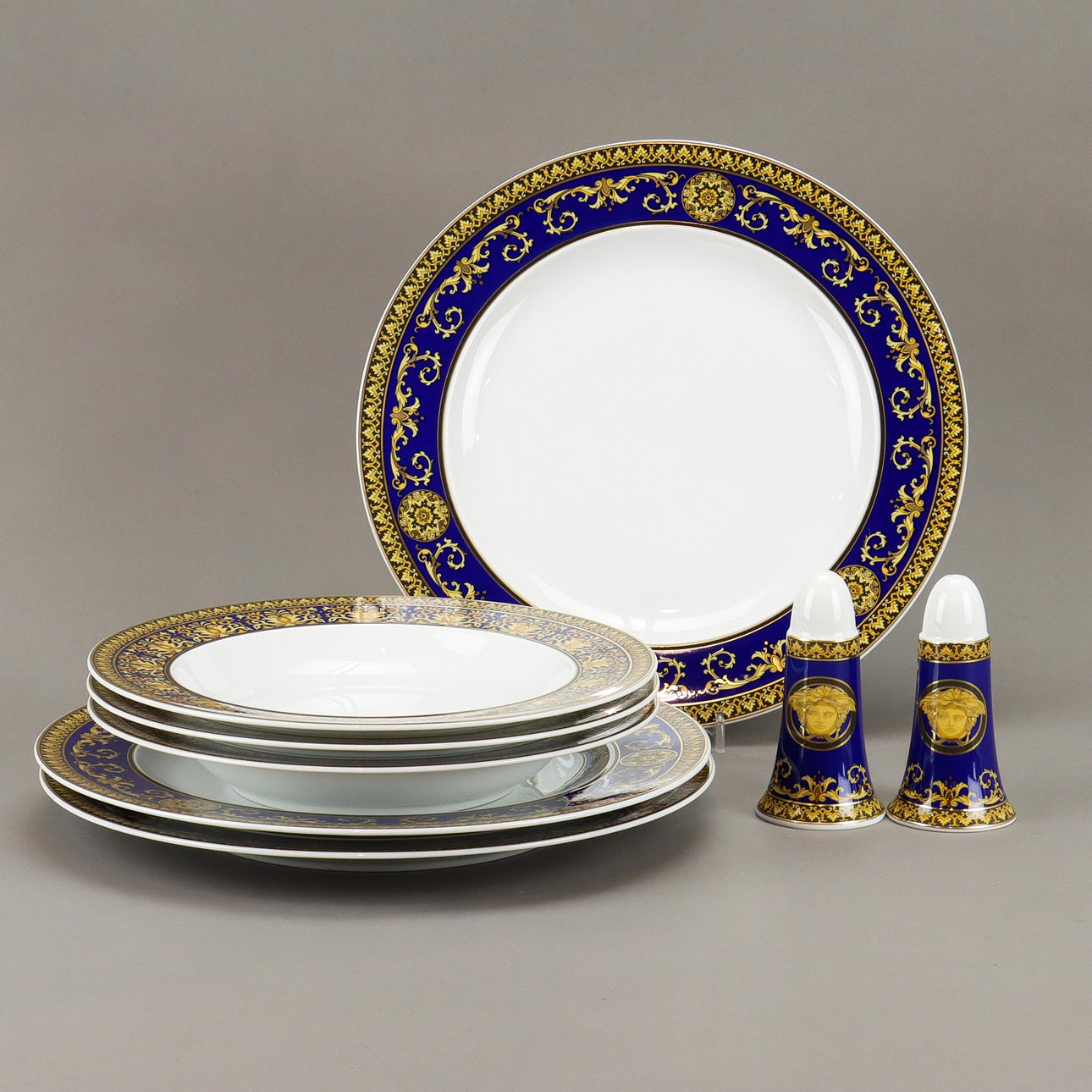 GESCHIRR Rosenthal, Versace, Medusa Blue.