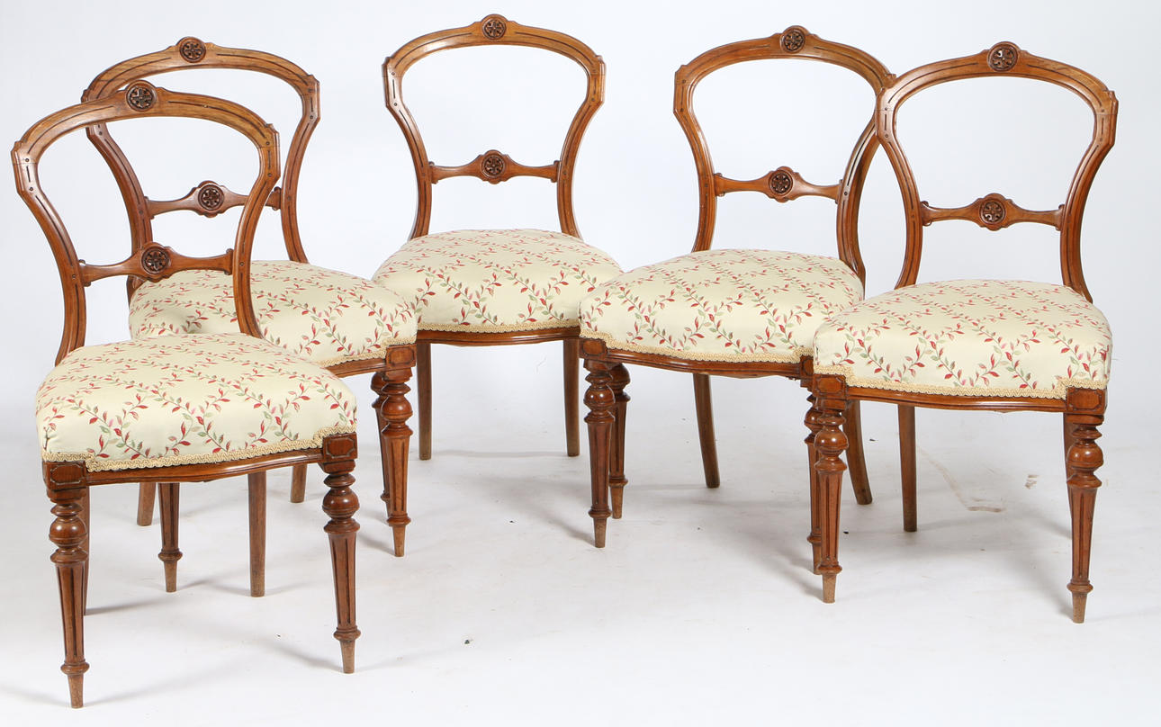 FIVE LATE VICTORIAN WALNUT DINING CHAIRS (5).