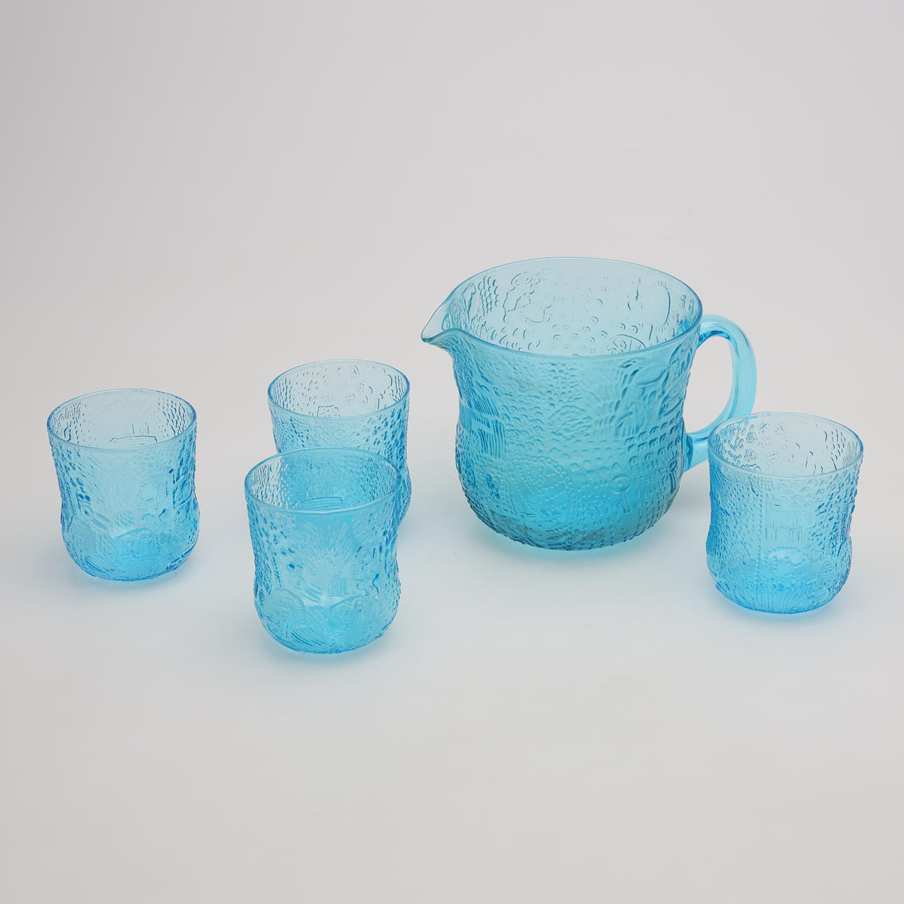 Arabia oiva. Fauua OIVA TOIKKA. A 5-piece “Fauna” jug and glass