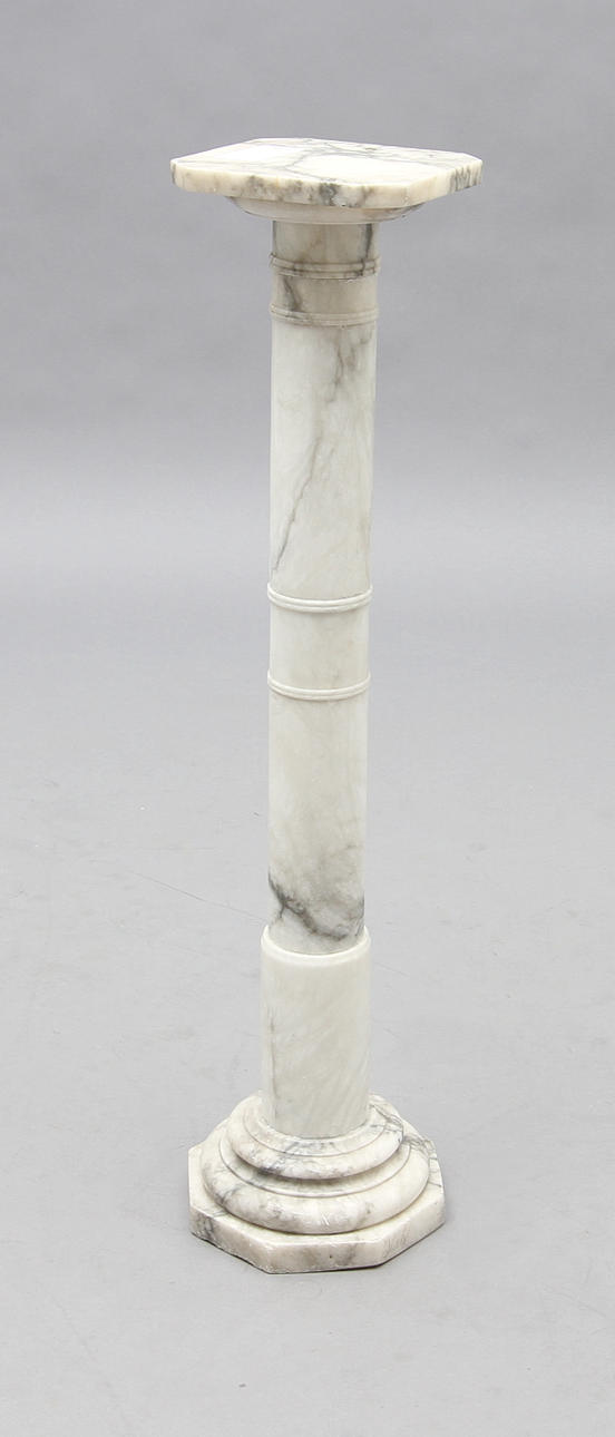 PIEDESTAL, 1800/1900-tal.