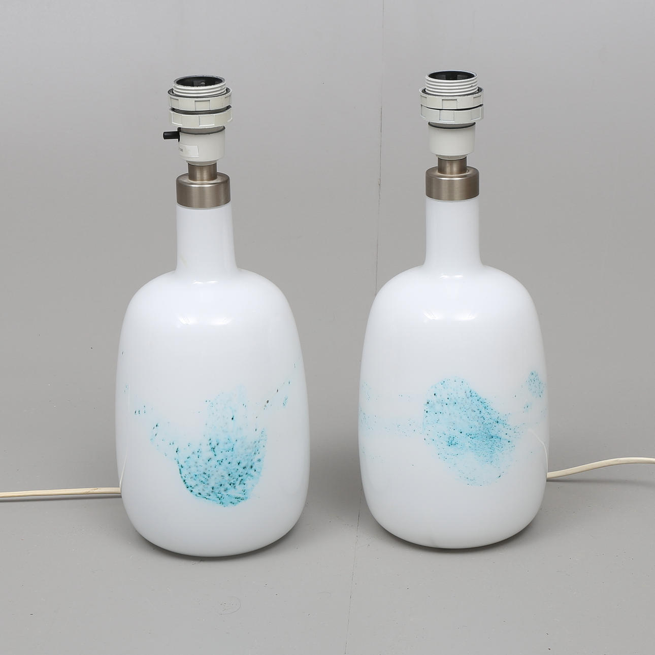 BORDSLAMPOR, ett par, glas, Le Klint, Danmark.