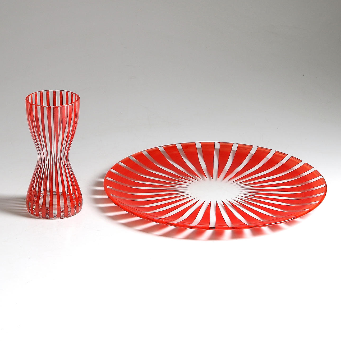 VAS samt FAT, 2 delar, glas, "Twist", Anders Lindblom, Nybro glasbruk, 2000-tal.