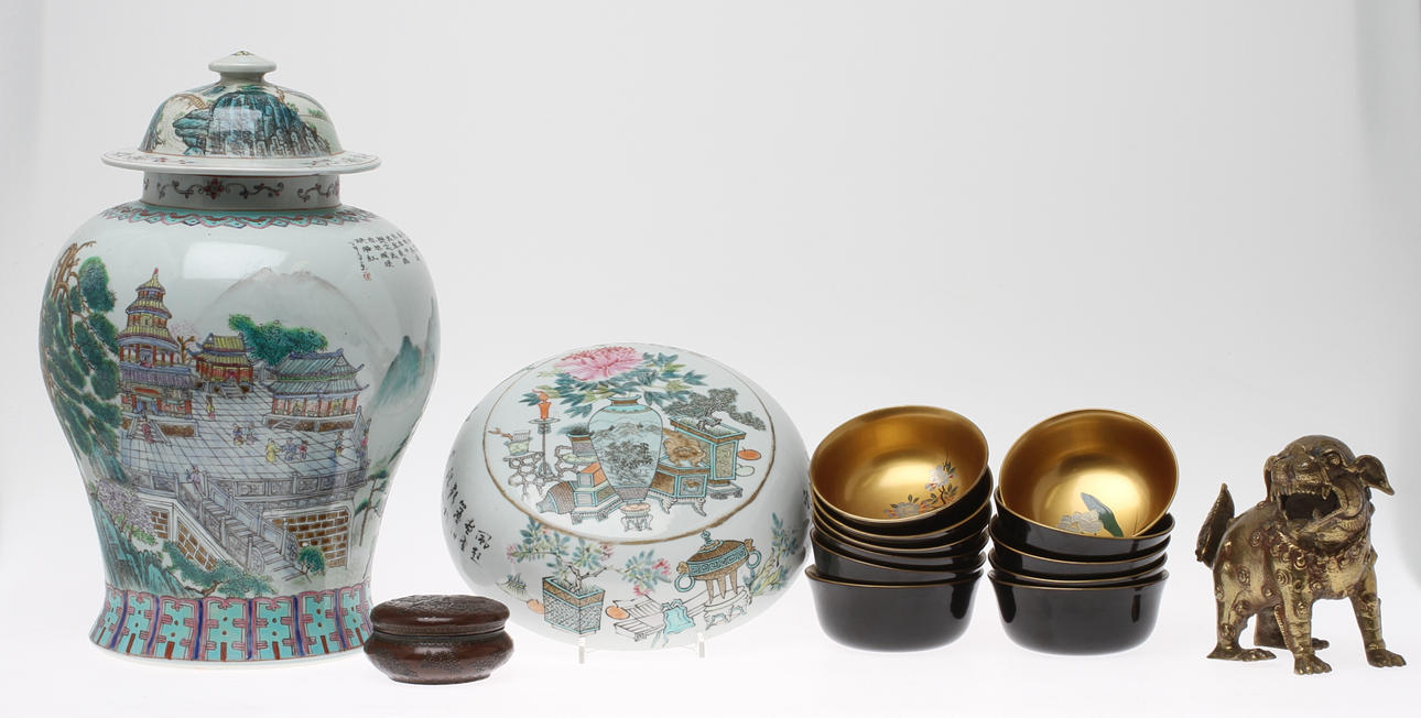 LOCKURNA, LOCK porslin ASK, FOHUND metall samt SKÅLAR 11 st. Orientaliskt.