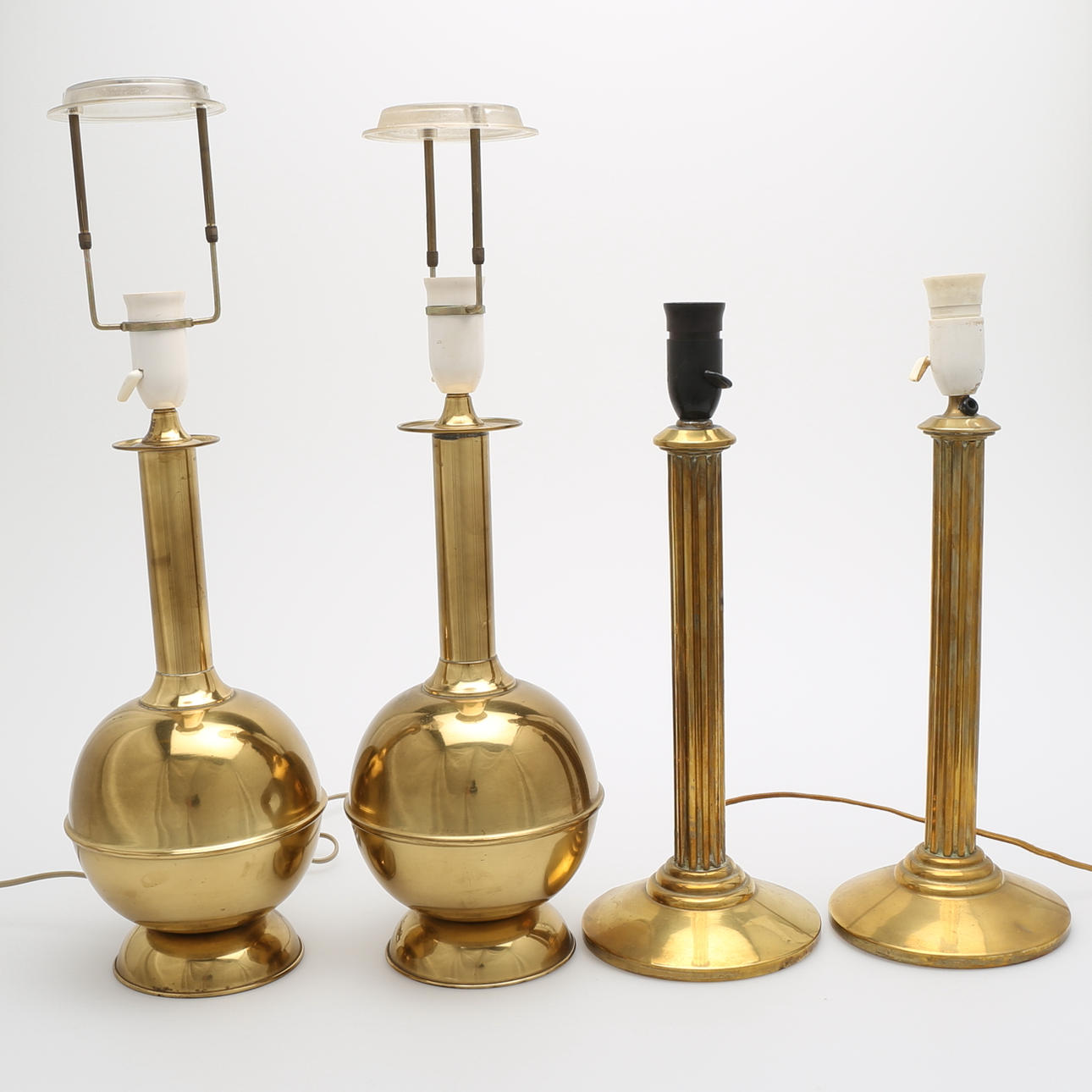 BORDSLAMPOR, 2 par, mässing, 1900-tal.