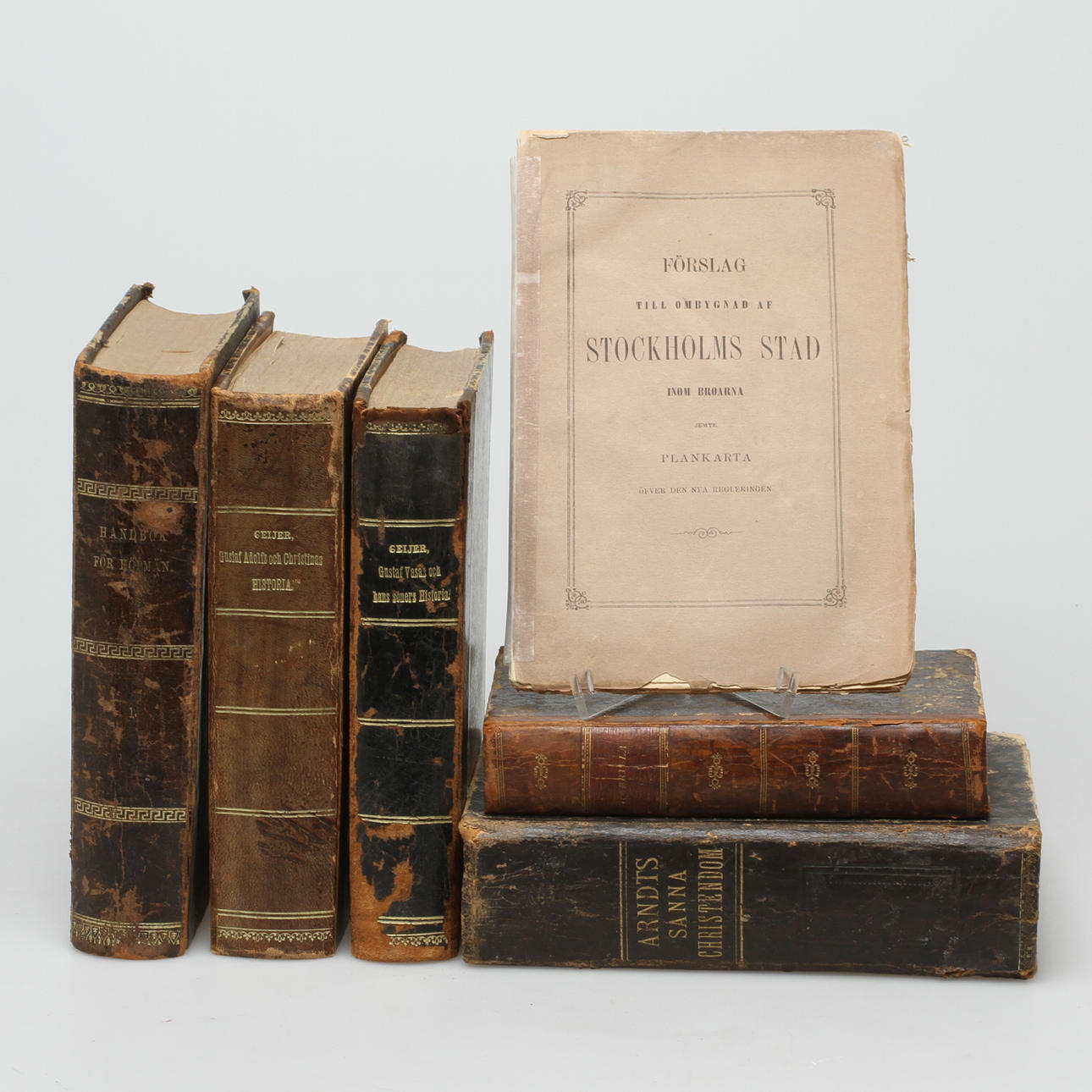 BÖCKER, 5 st, samt HÄFTE, bland annat "Konung Gustaf II Adolfs och Drottning Christinas Historia", G.Geijer, "Arndts sanna christendom", J. Arndt, "Förslag till ombygnad af Stockholms Stad", 1800-tal.