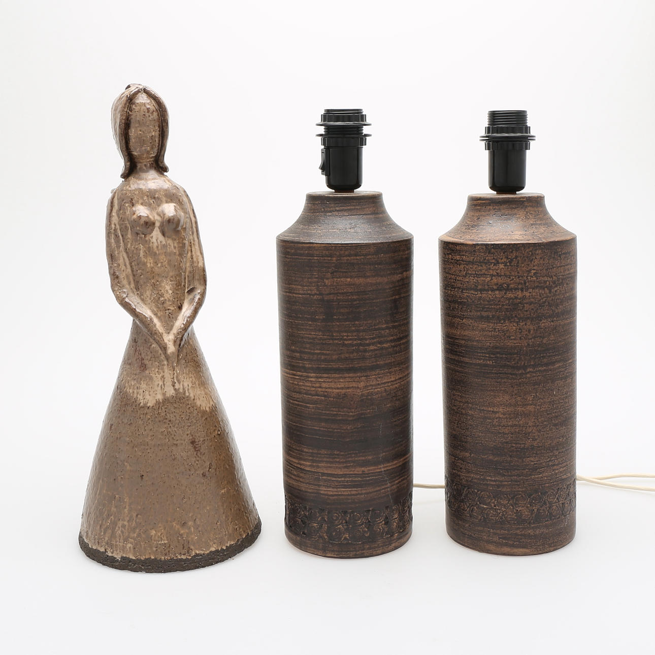 BORDSLAMPOR, ett par samt FIGURIN, keramik, Danmark.