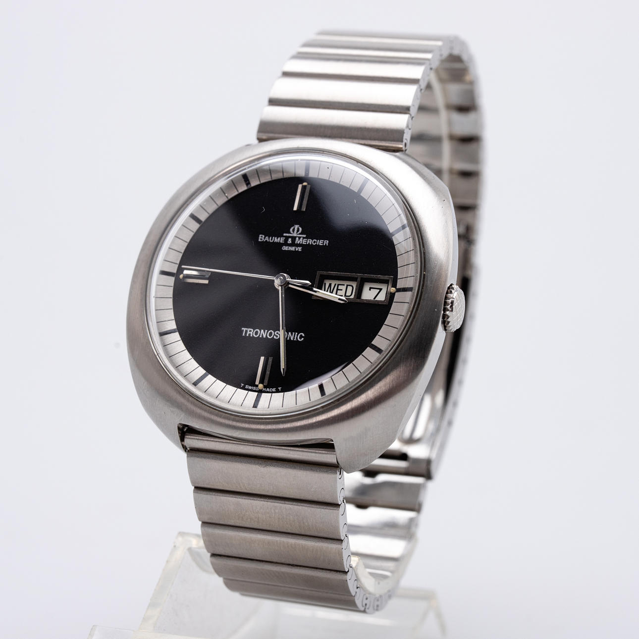 Baume & Mercier 'Tronosonic Jumbo' 41 mm.