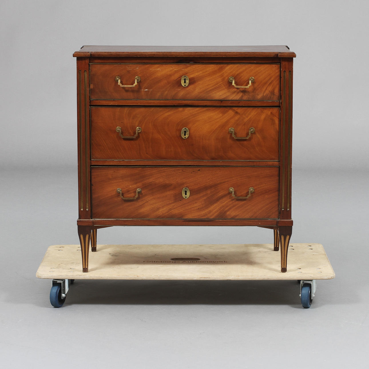 SKRIVBYRÅ, sengustaviansk, 1800-tal.