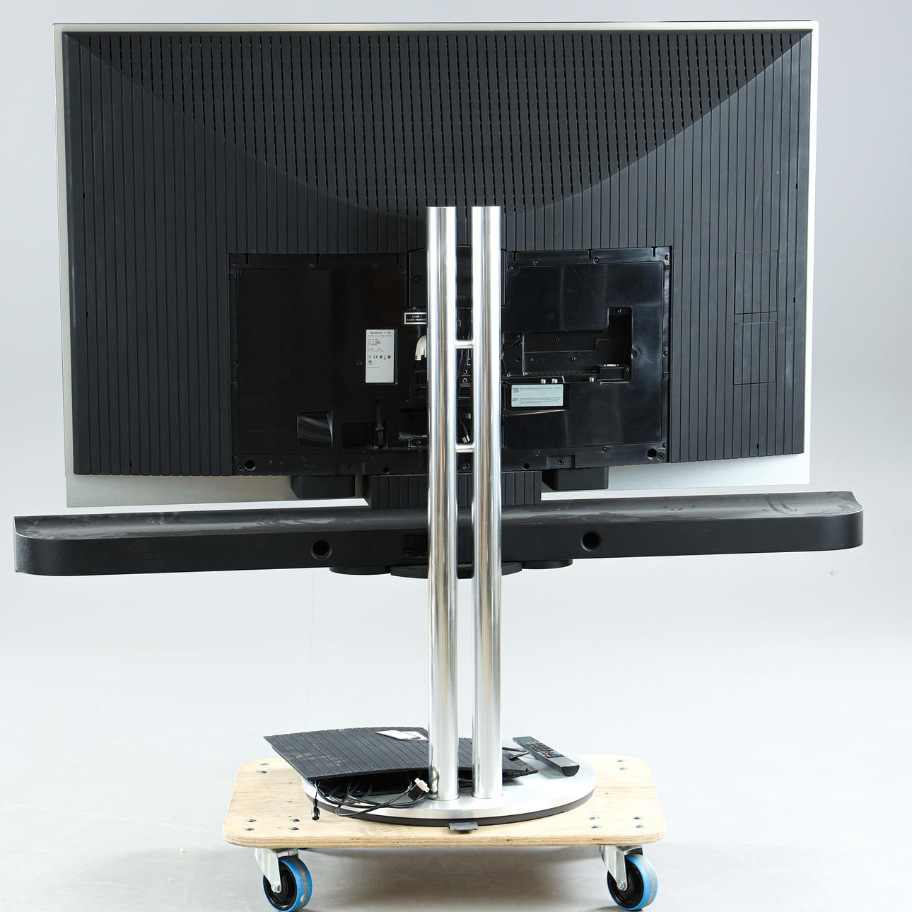 BeoVision 7-55 モーター式フロアスタンド（単体・中古良品） Bang&Olufsen】バング&オルフセン BeoVision7-55 55インチTV