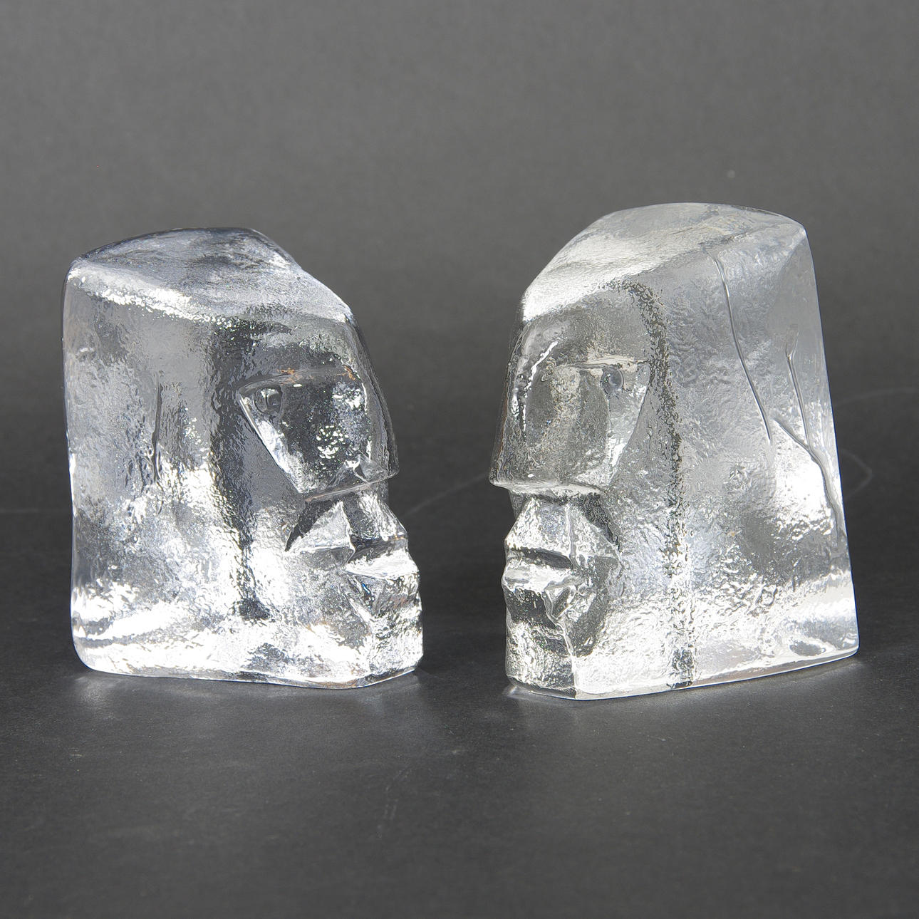 ERIC HÖGLUND. Skulpturer, 2 stycken, glas, huvud, Boda.