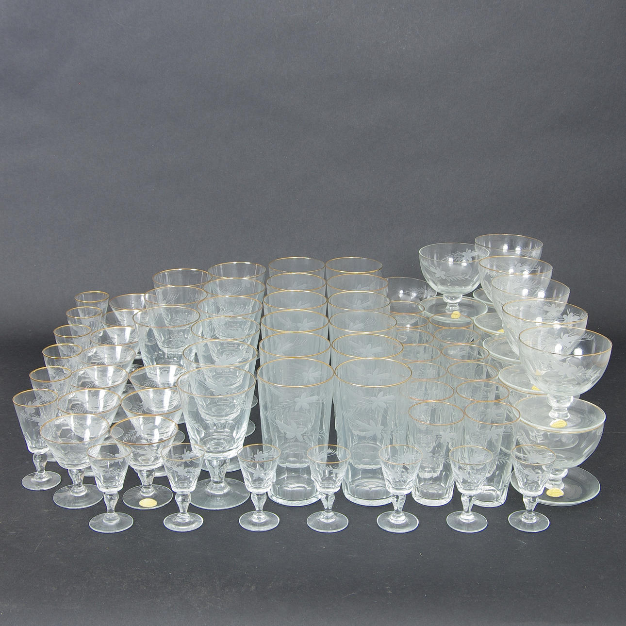 GLASSERVIS, Kosta, etsad dekor, förgylld kant, 1900-talets mitt.