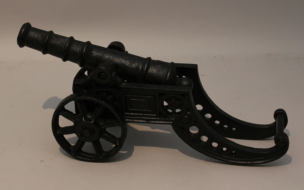 Kanon i järn, replika. 1900-tal.