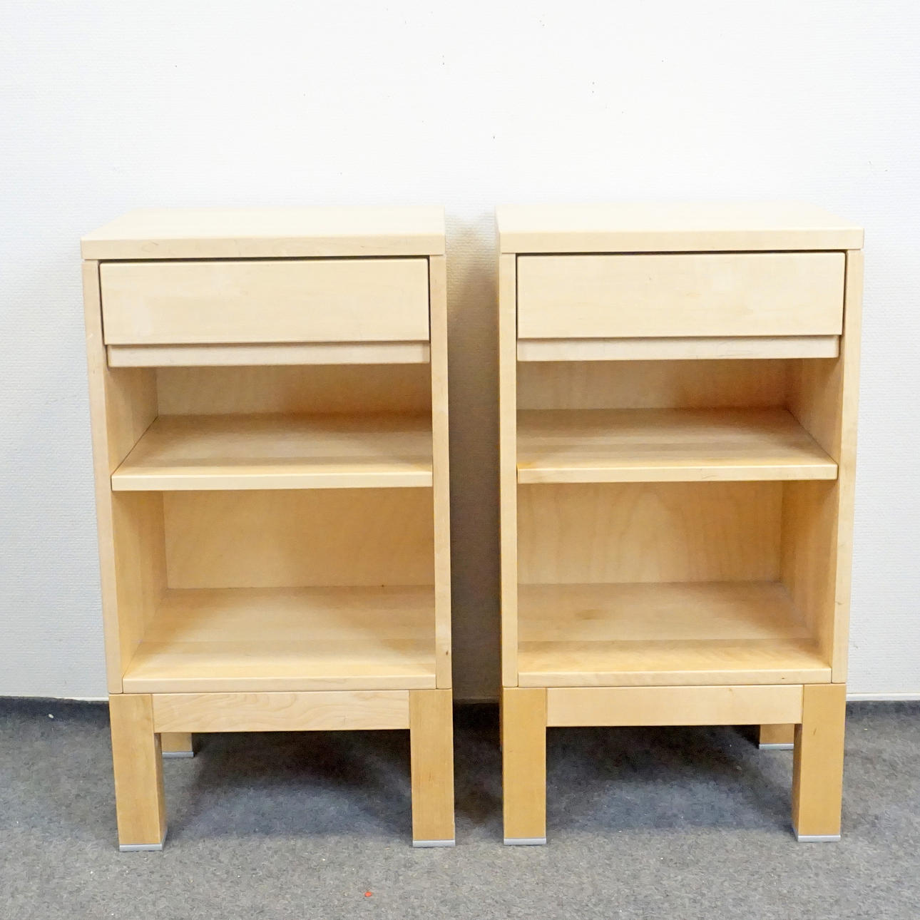 Sengeborde, et par, „Serena“, Stolab, Marit Stigsdotter.