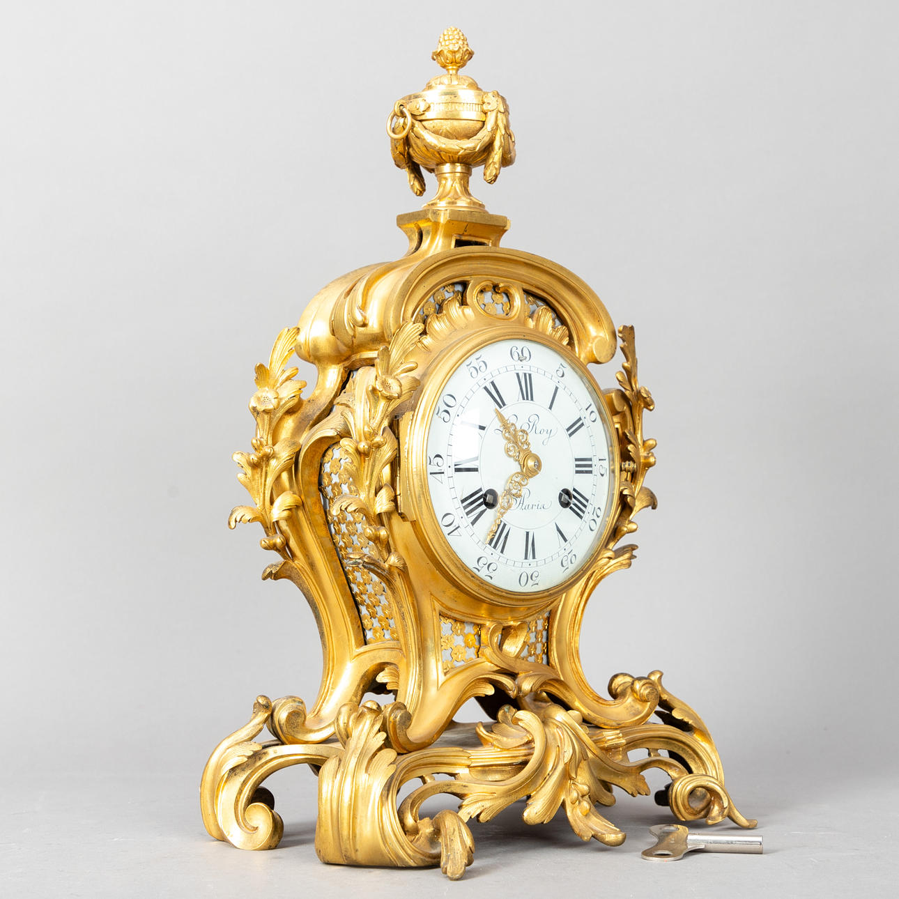 Neo-Rococo Ormolu clock “Julien LeRoy in Paris”, around 1850/70.