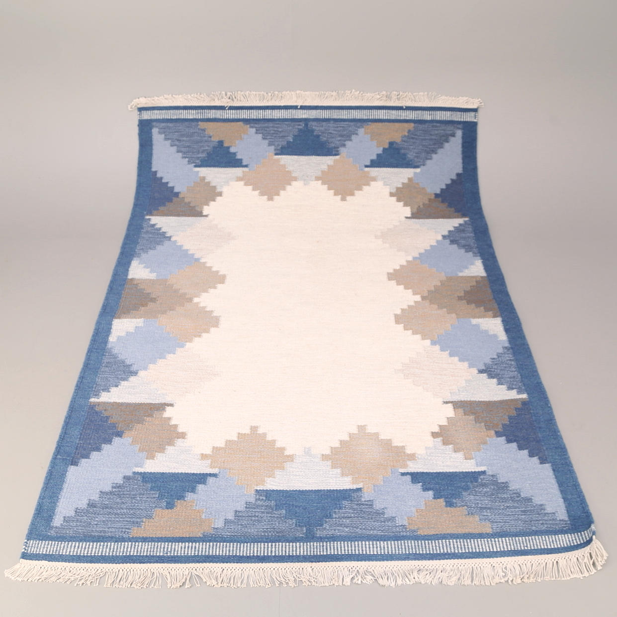 MATTA, Röllakan, 235x173 cm.