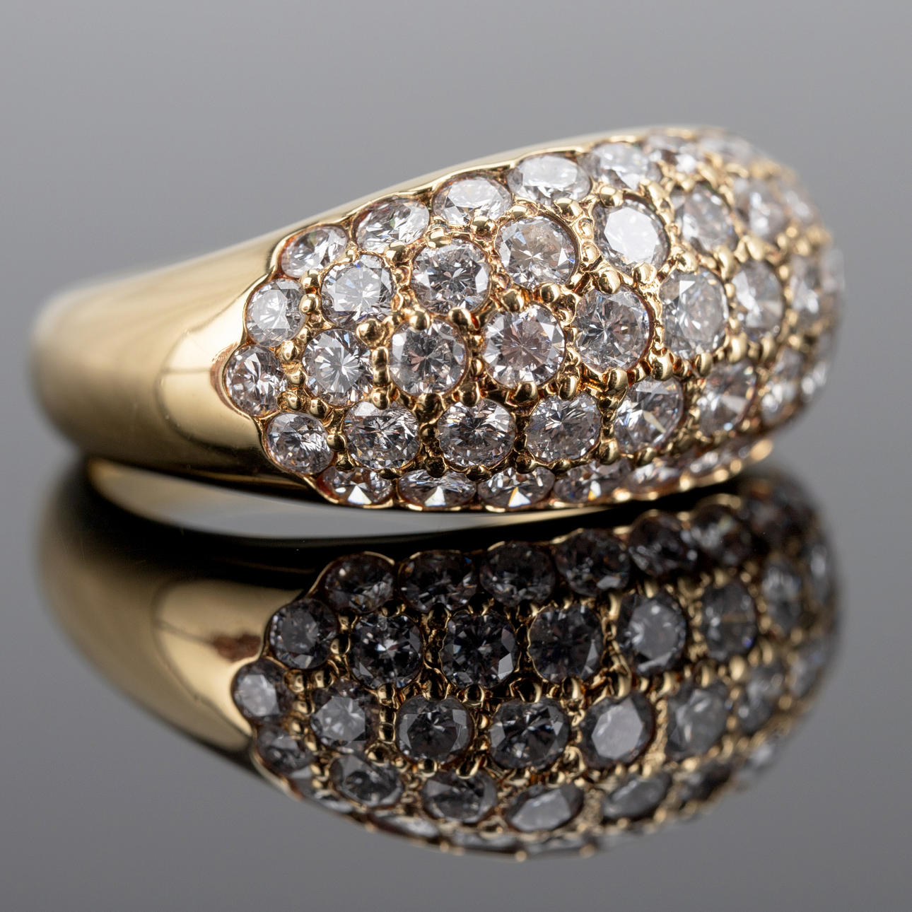 750 gold ring with diamonds.