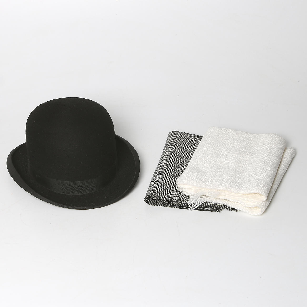 PLOMMONSTOP och HALSDUKAR, bl.a. Waldorf, Luxor. Import av L. Rosenbaum & Co Sundsvall. 1900-talets början.