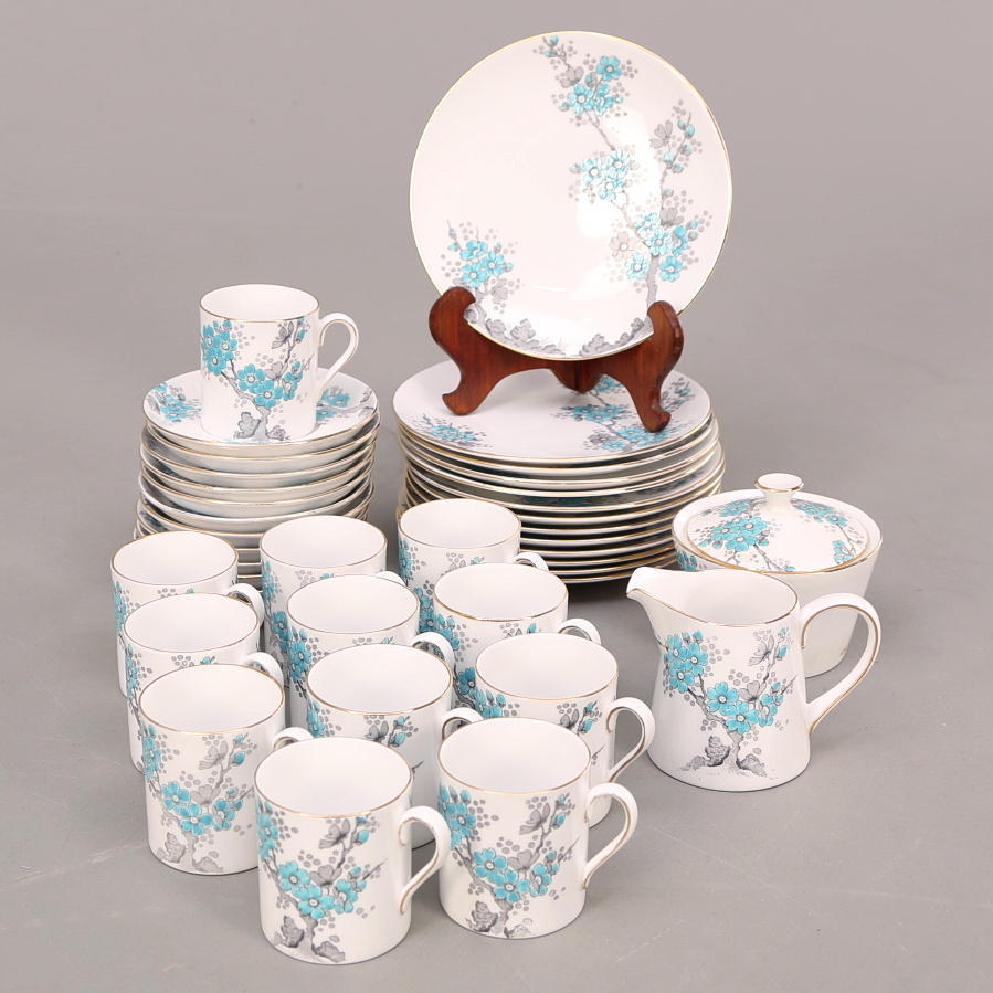 KAFFESERVIS, porslin, 27 delar, Royal Tuscan, England.