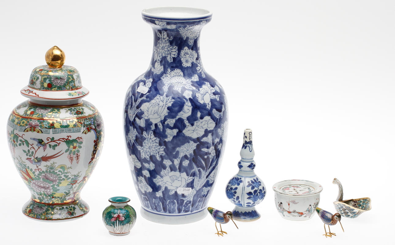 PARTI PORSLIN och METALL, 8 delar, Kina.