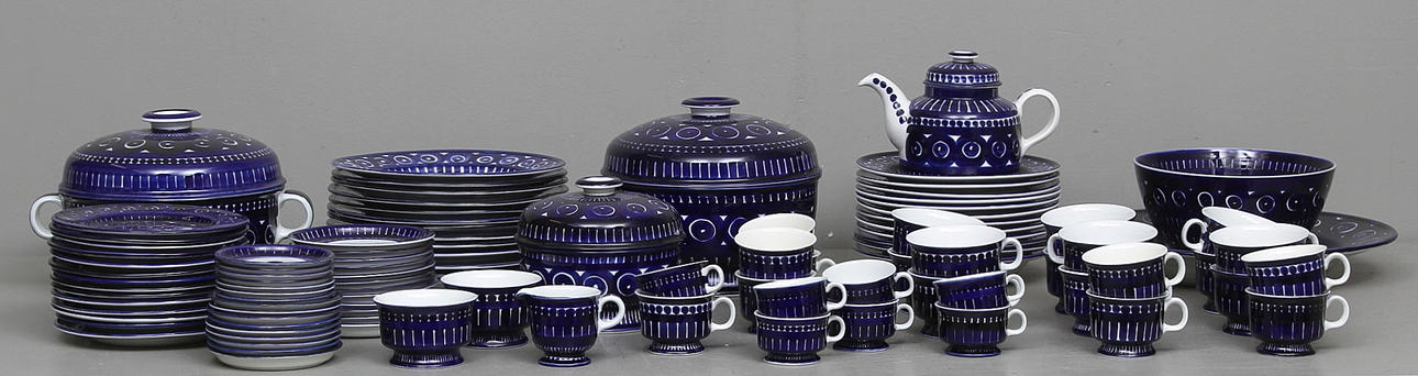 SERVIS, porslin, 75 delar, "Valencia", Ulla Procopé, Arabia, Finland.