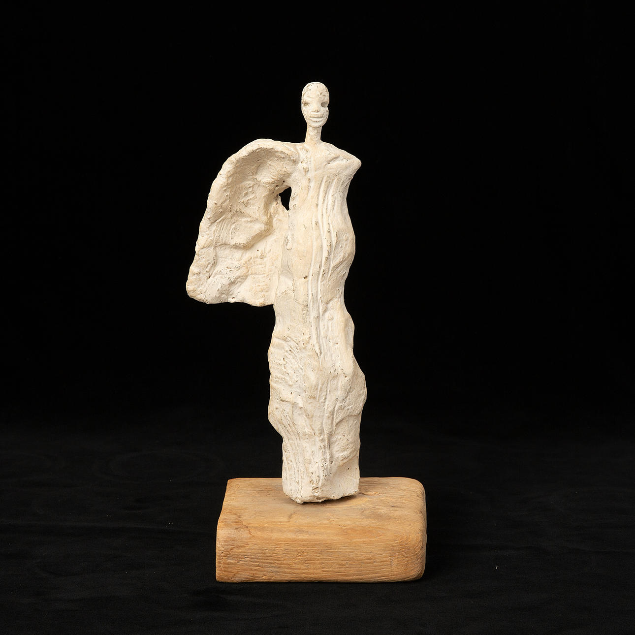 EVERT LINDFORS. A sculpture, painted earthenware, 20th century, signed.