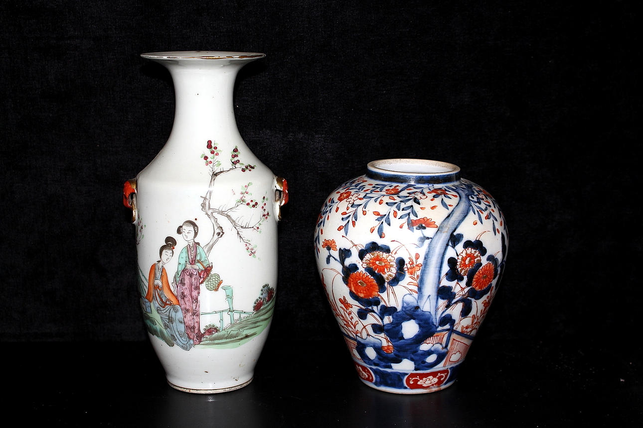 VASER, 2 st, porslin, Kina.