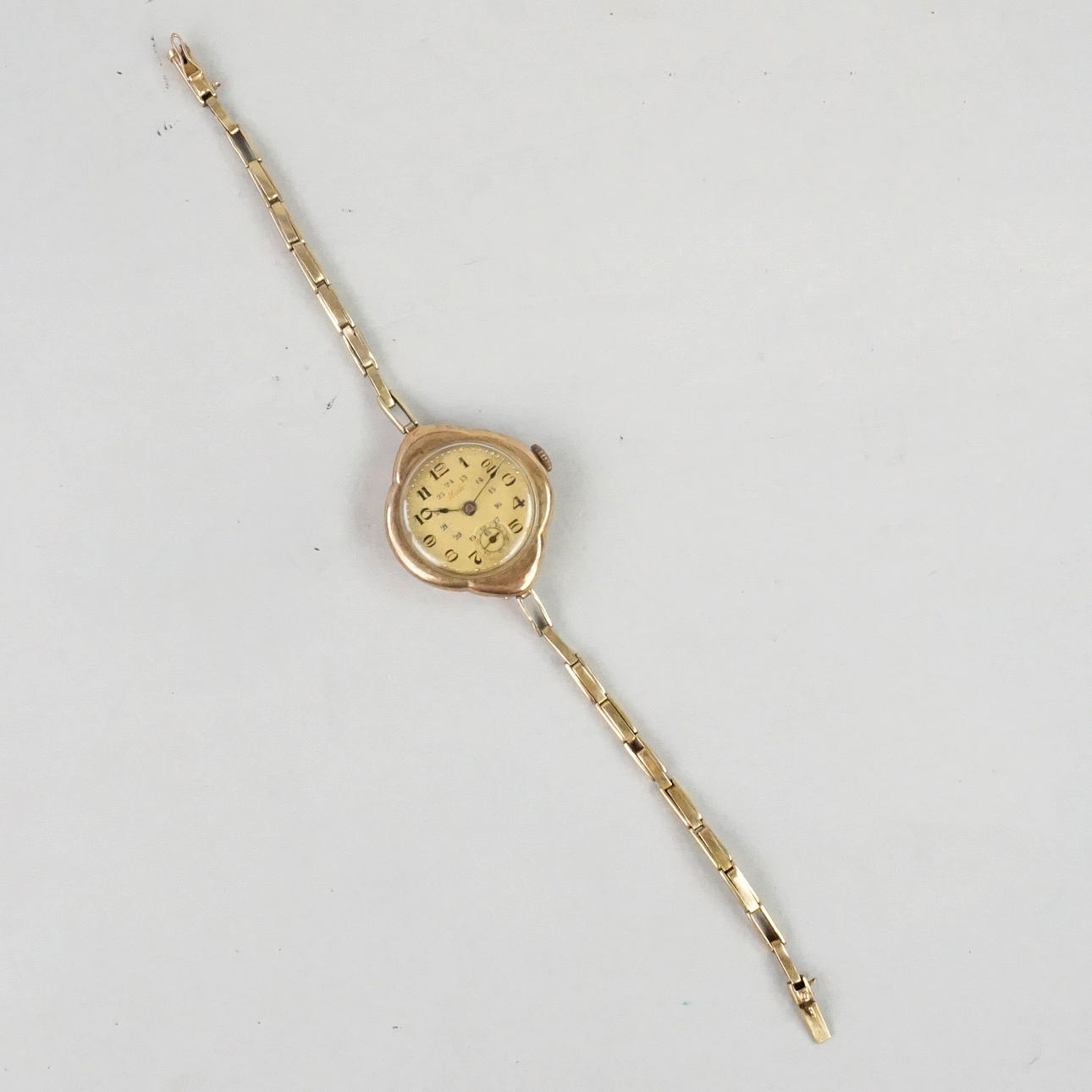 WRISTWATCH, 14k gold, Mido.