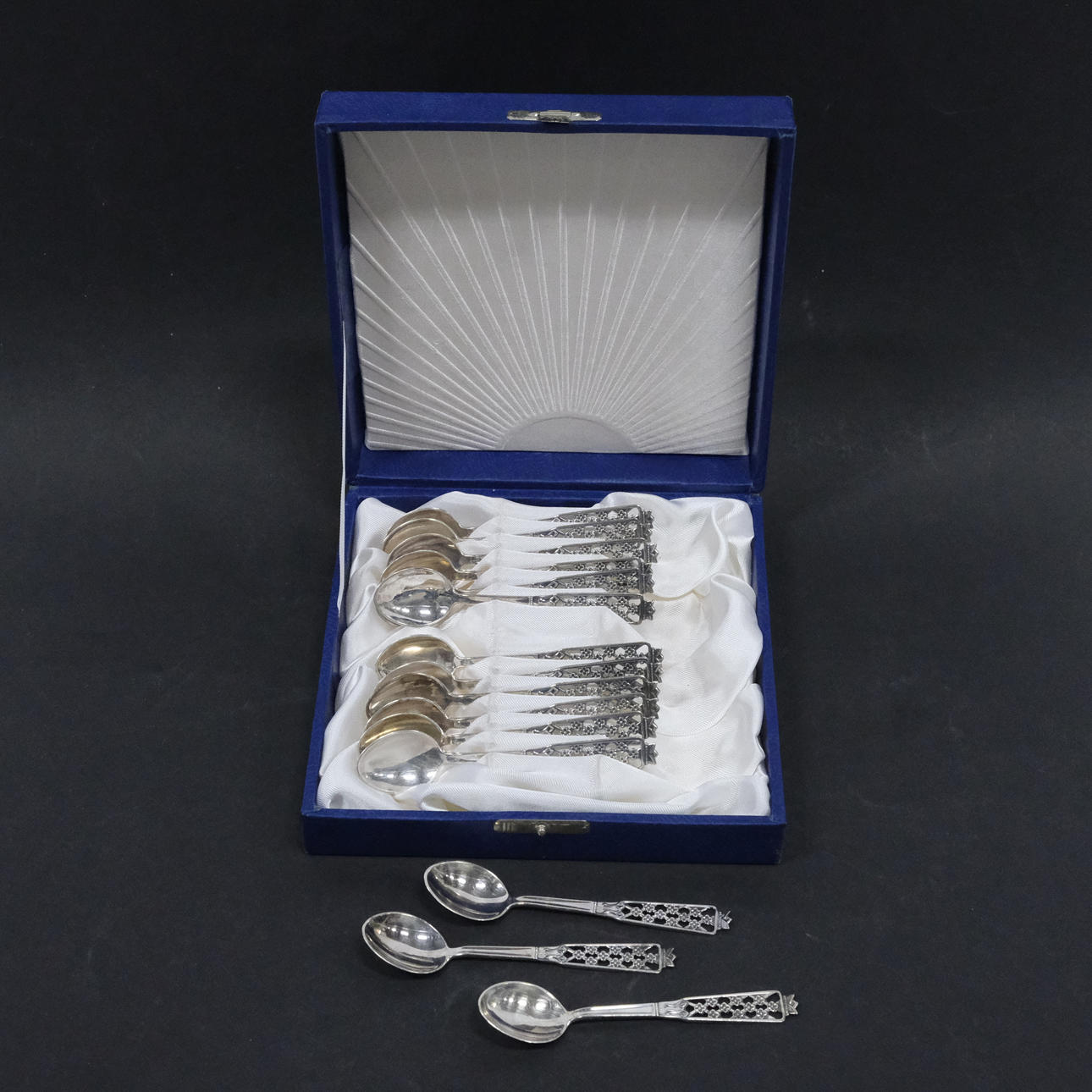15 SPOONS PRINCESS SILVER.
