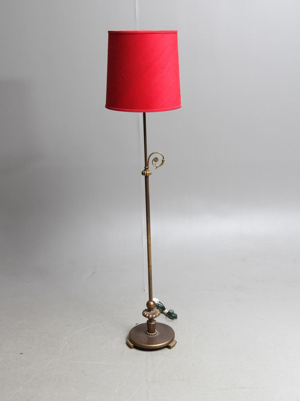 GOLVLAMPA, 1900-talets första hälft.