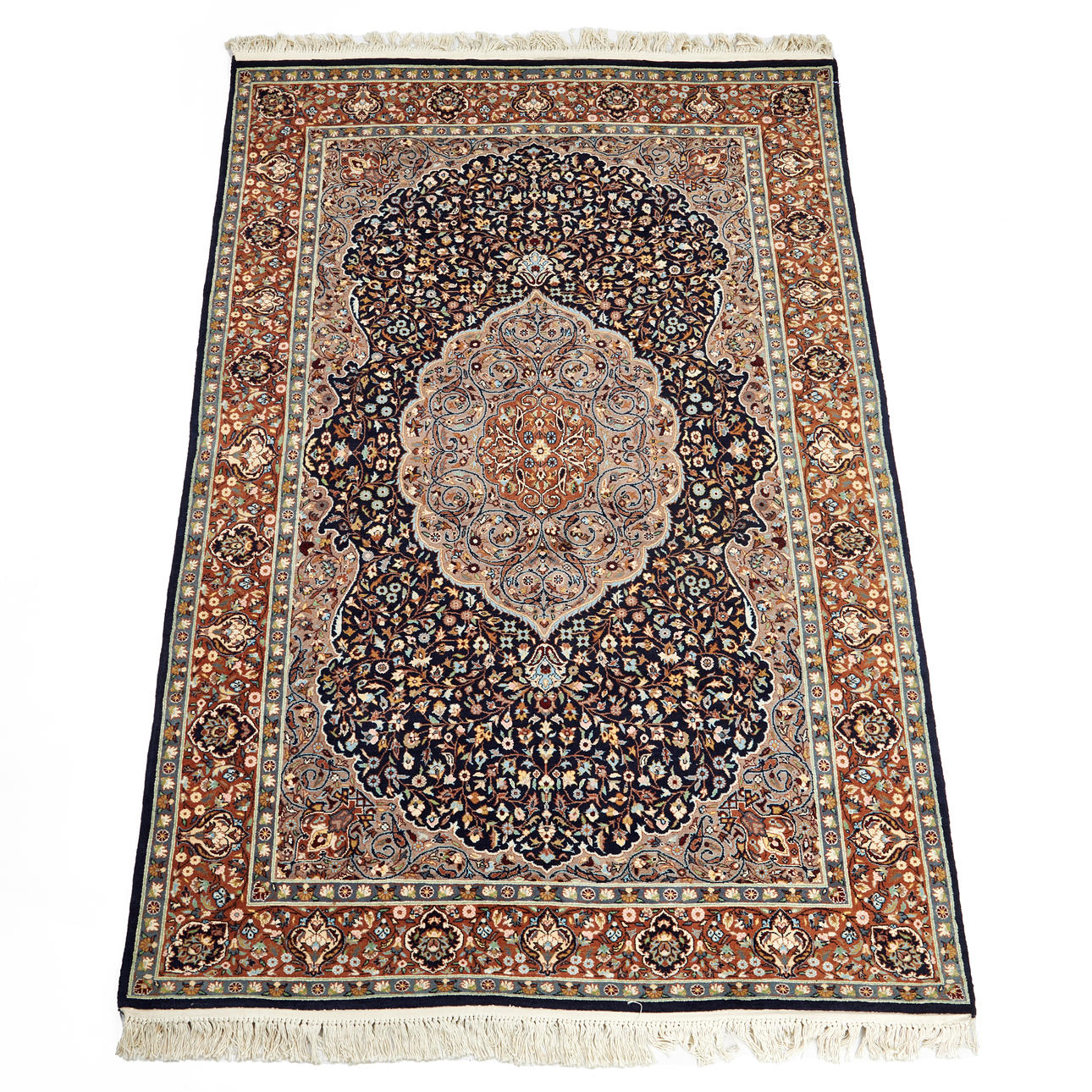 ORIENTAL CARPET, Indo-Bidjar, approx 218x139cm.