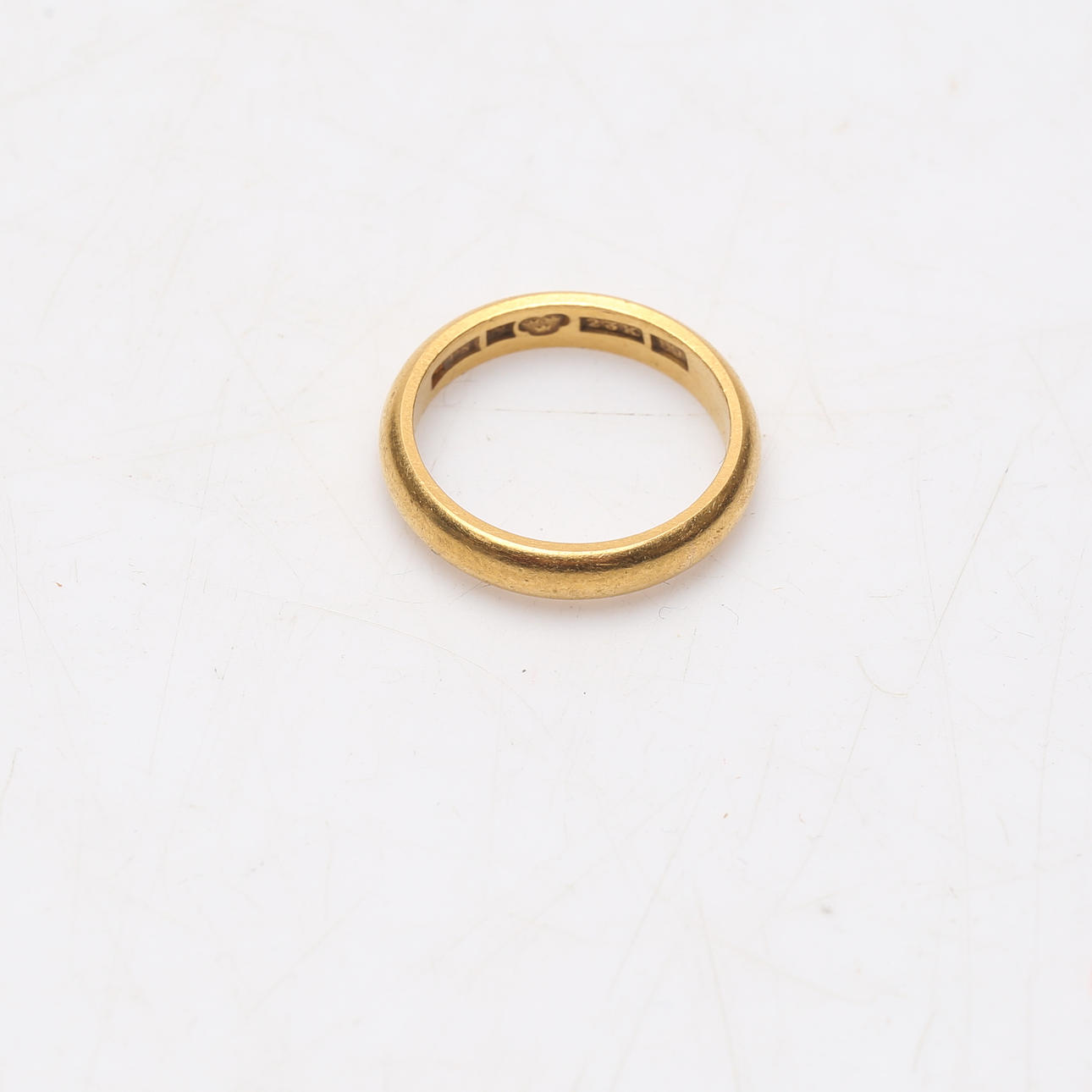 SLÄT RING, 23k, guld, vikt ca 6,0 gram.