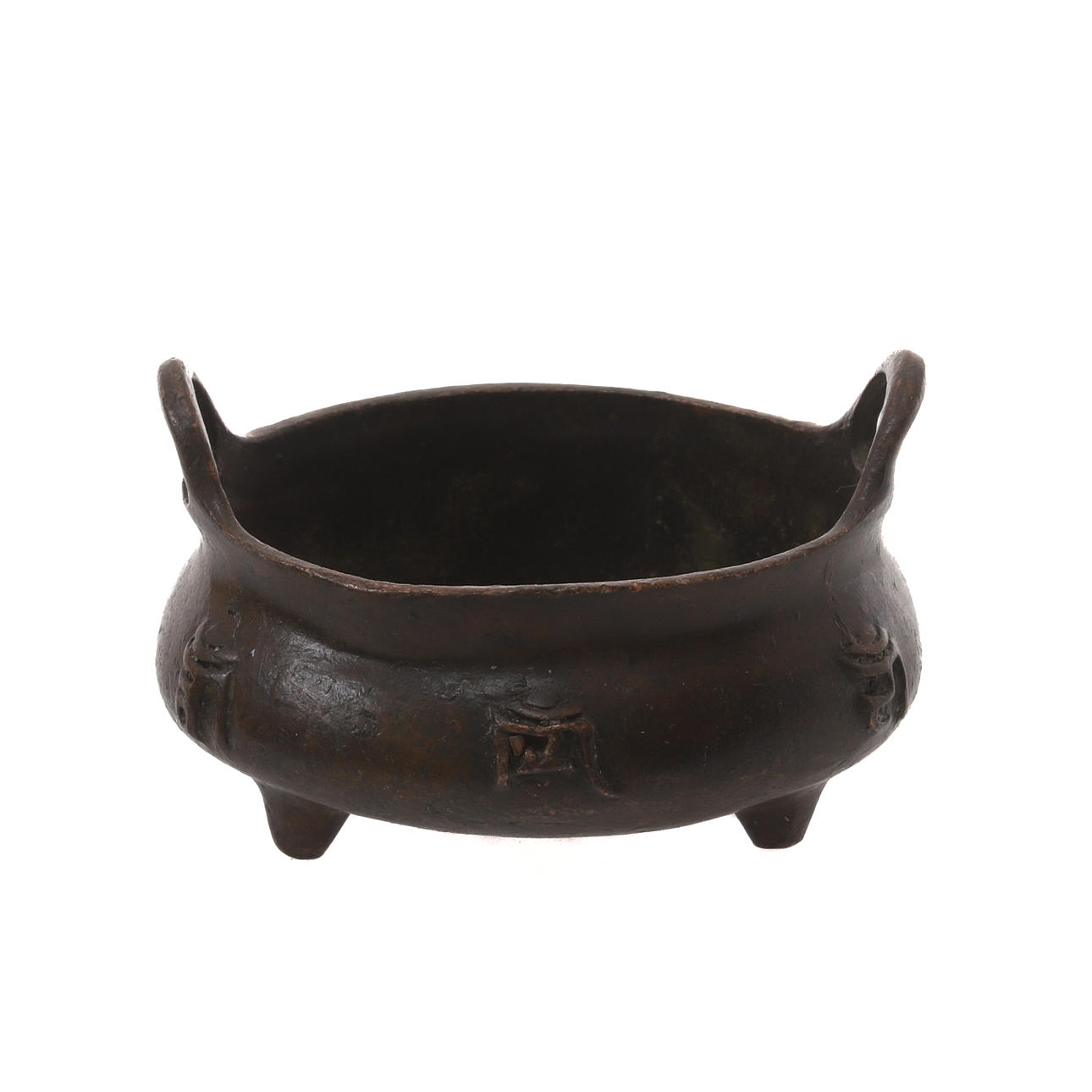 A CHINESE BRONZE CENSOR, QING DYNASTY.