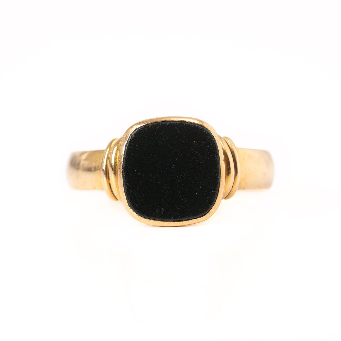 RING, 18K guld med blodsten.