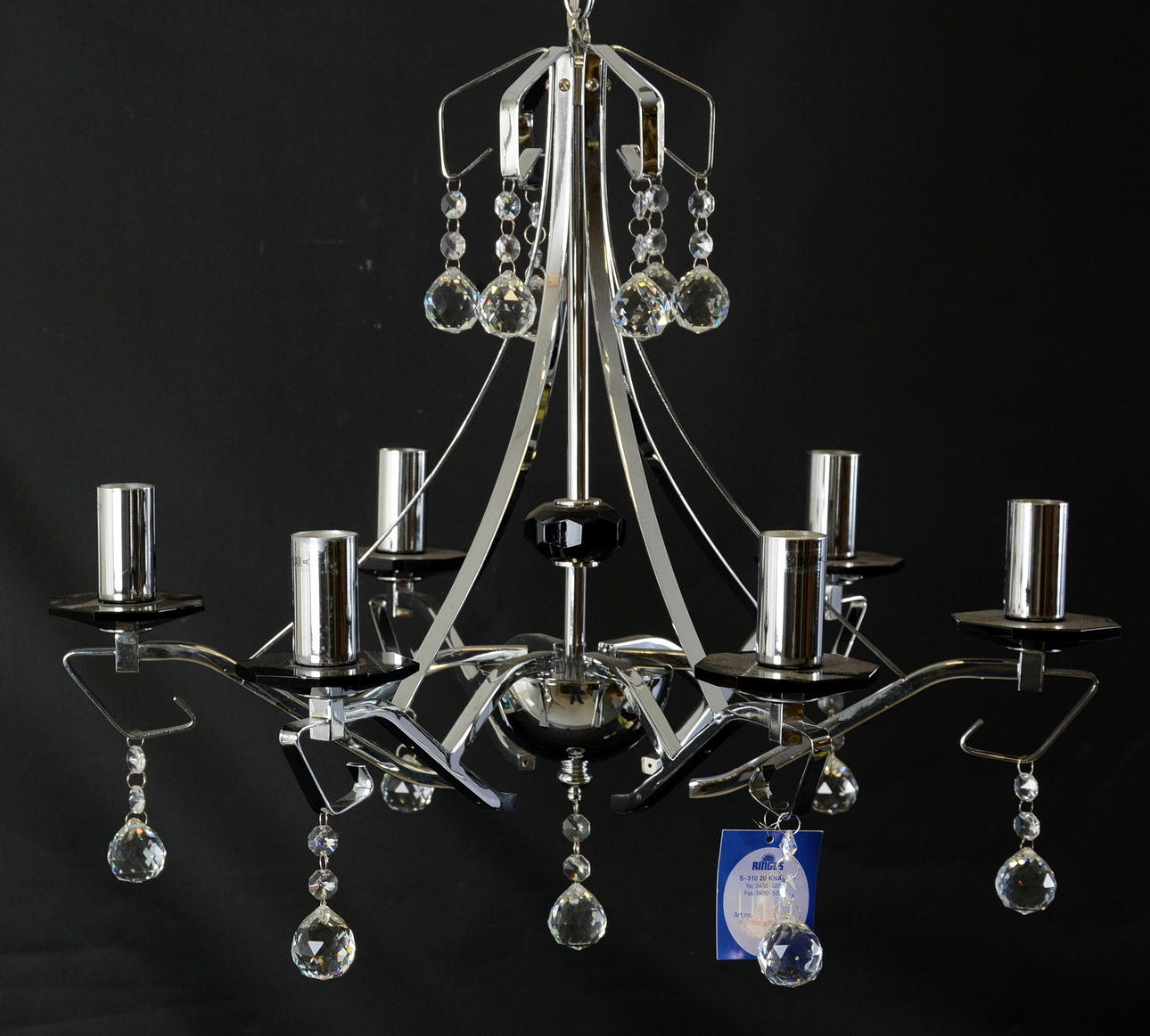 TAKLAMPA MED PRISMOR, till 6 ljus, modern tillverkning.