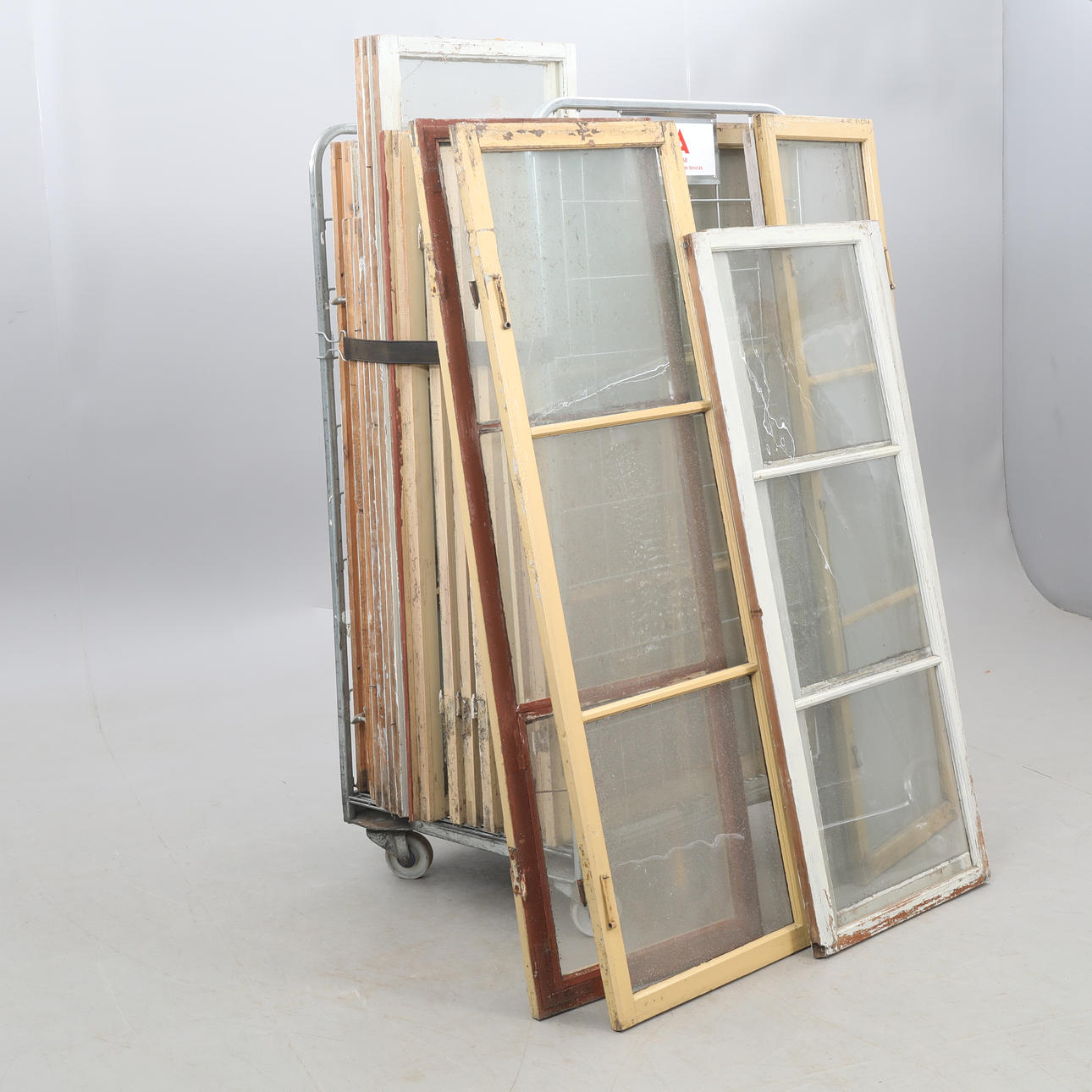 WINDOWS, kaksikymmentäkaksi kappaletta.